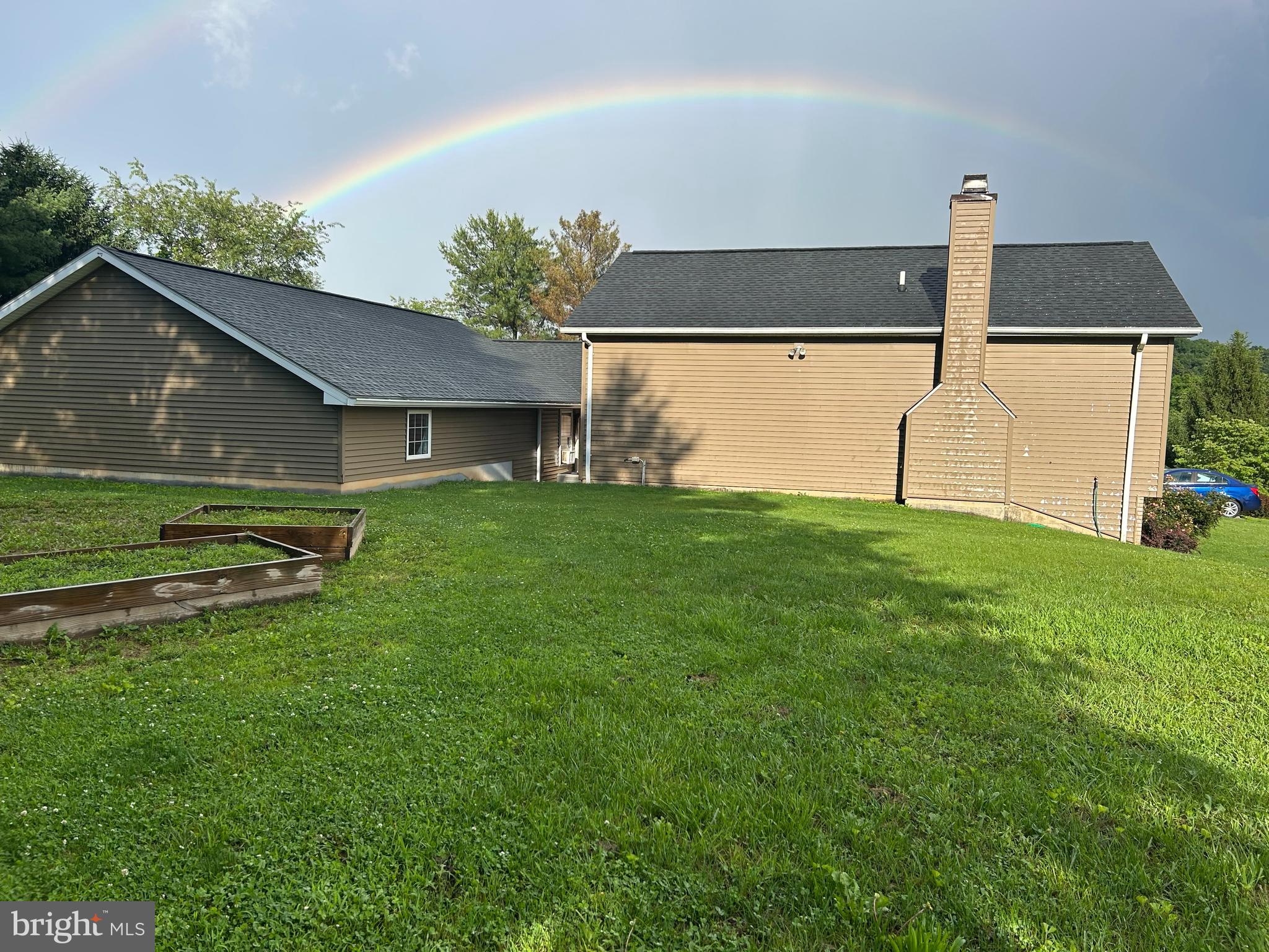 102 HERITAGE DRIVE