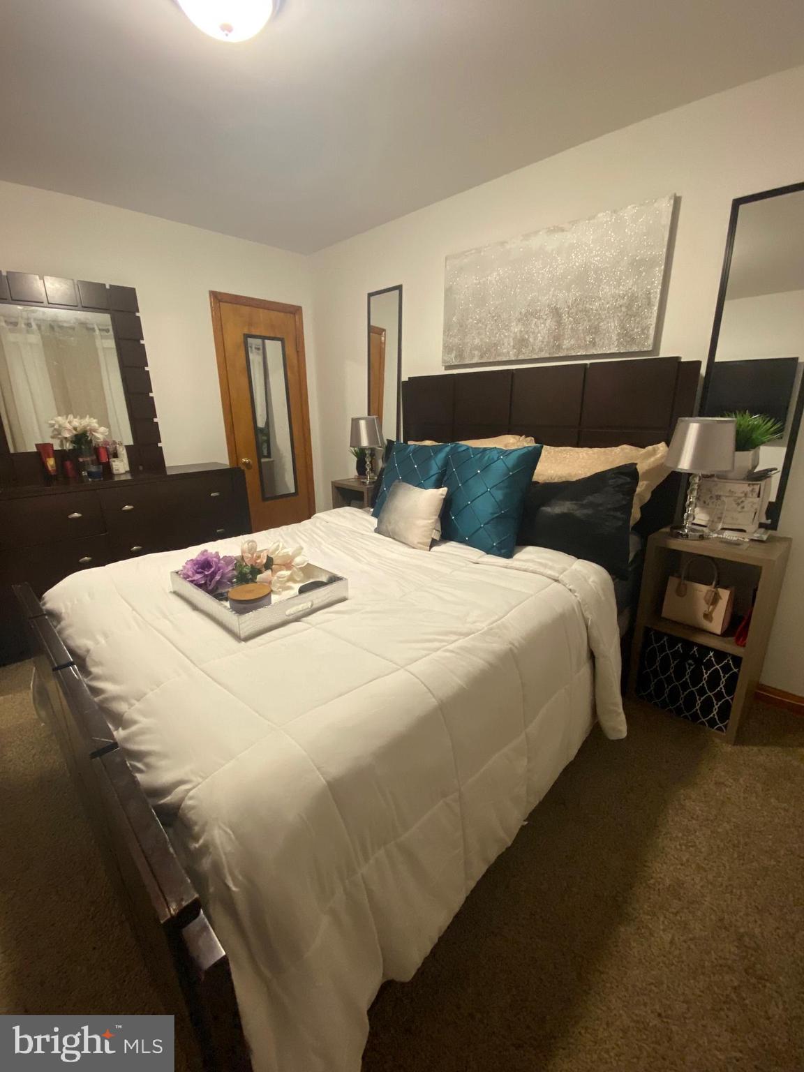 PARKVILLE - Residential