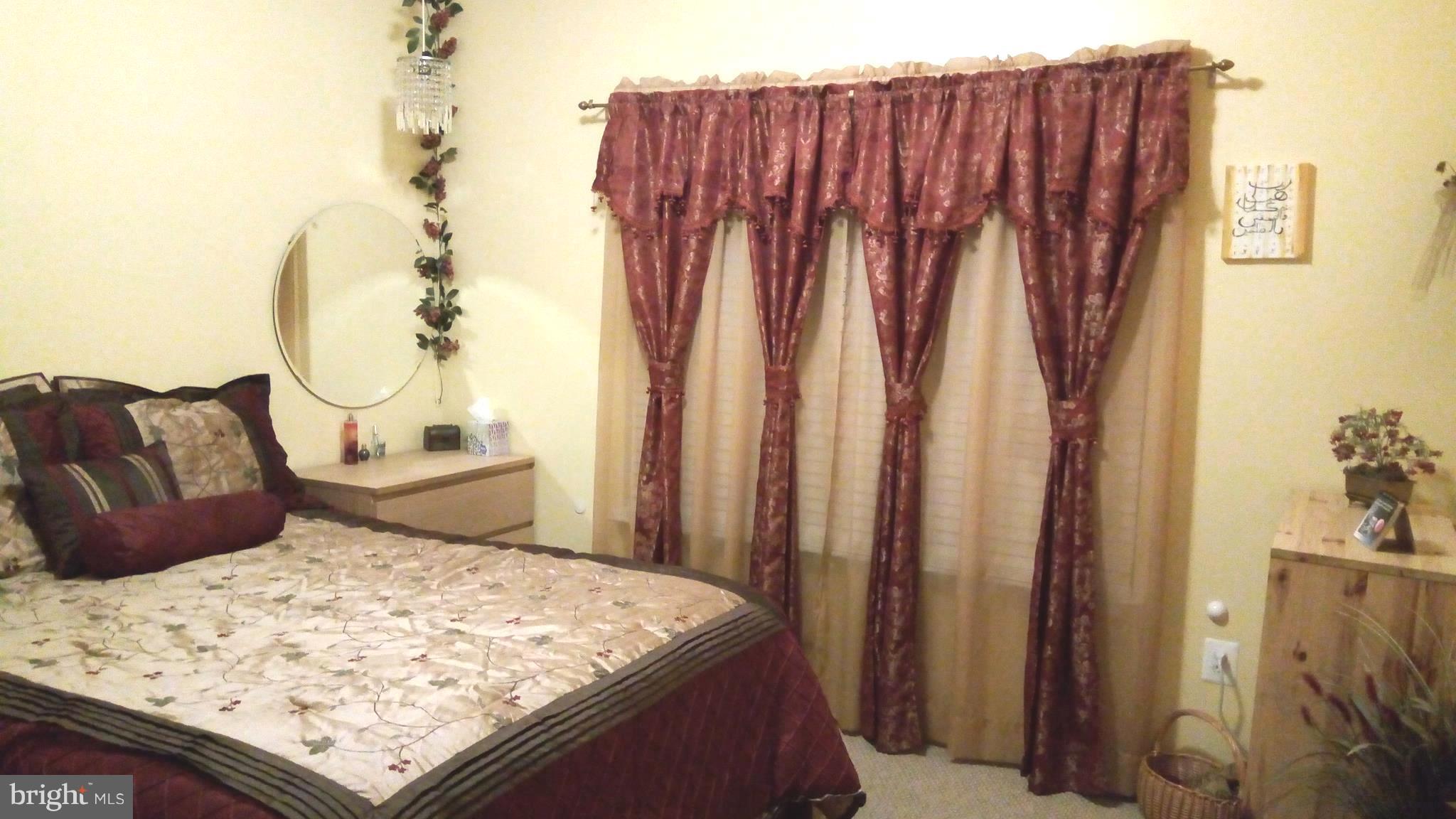 OAK CREST - Residential