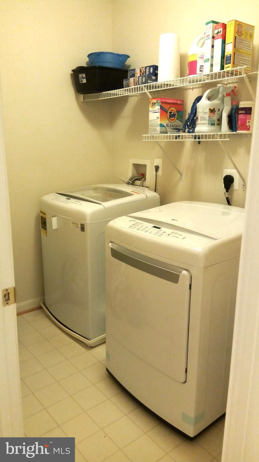 OAK CREST - Residential