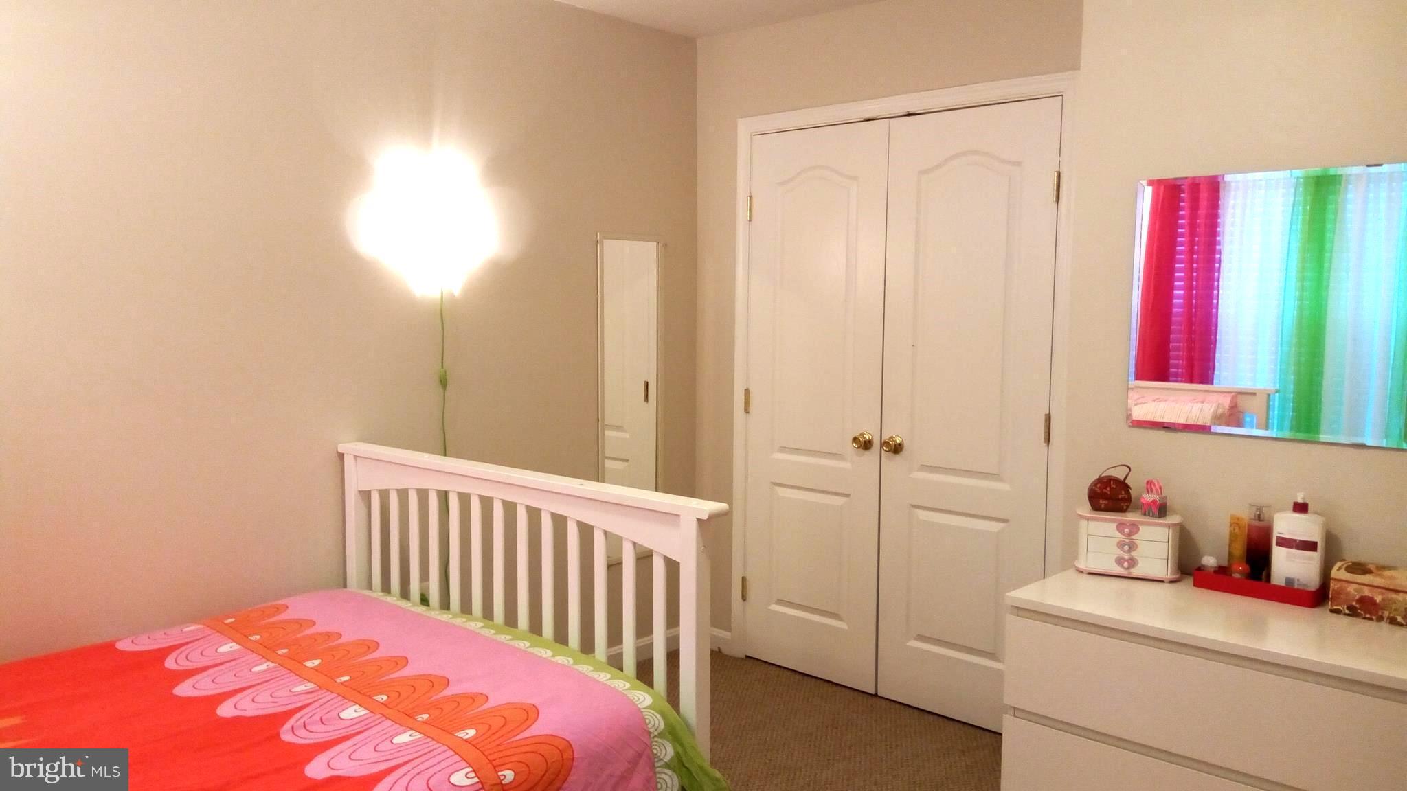 OAK CREST - Residential