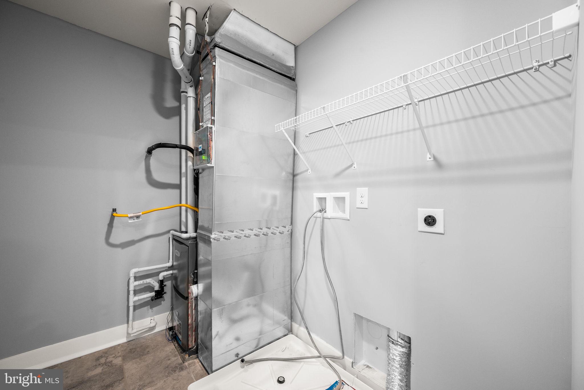 WATERSIDE - Residential