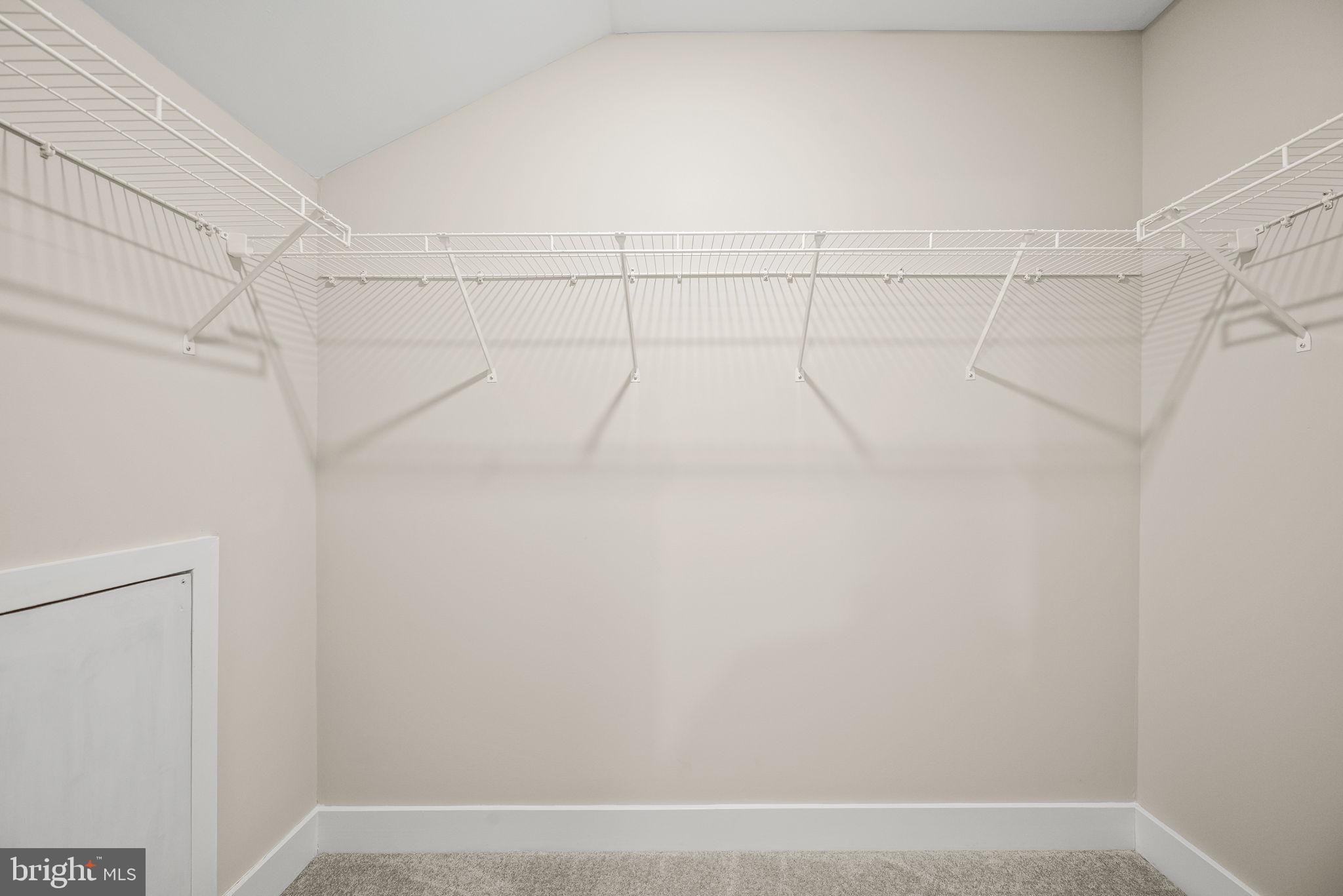 WATERSIDE - Residential