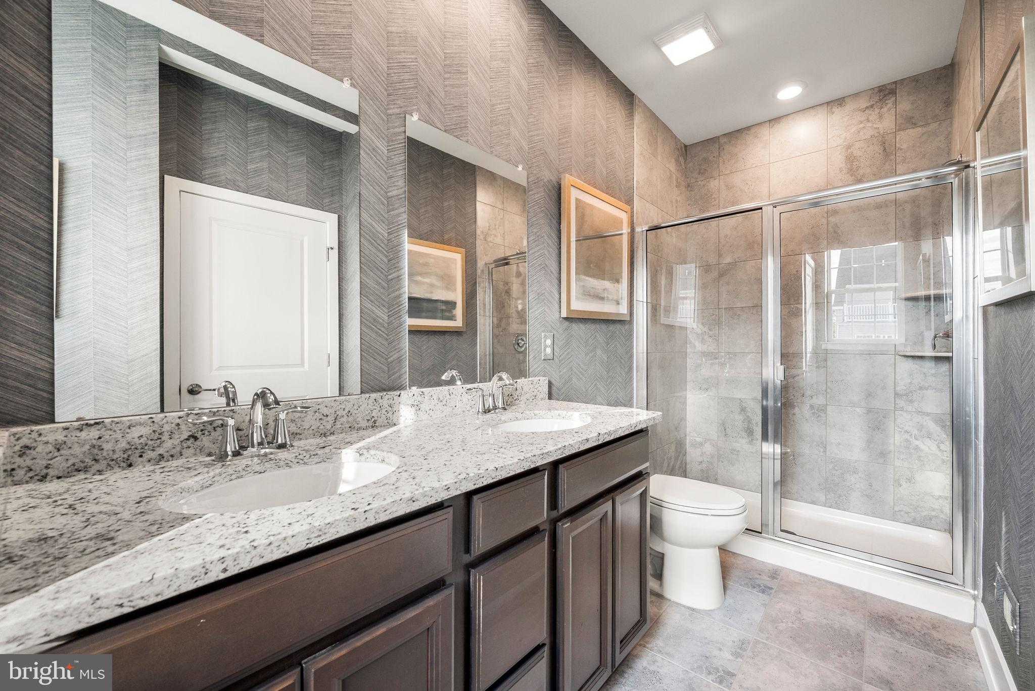 WATERSIDE - Residential