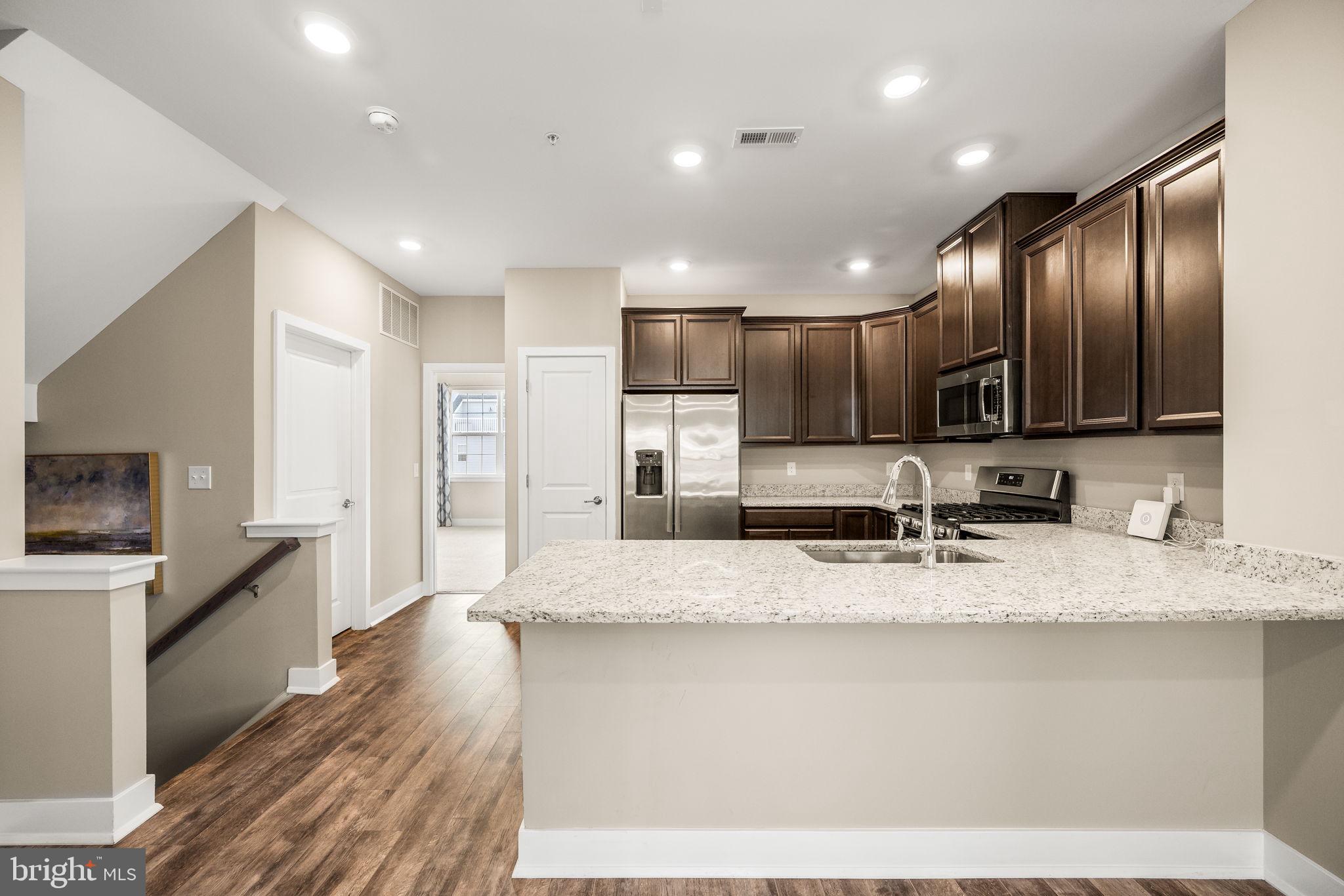 WATERSIDE - Residential