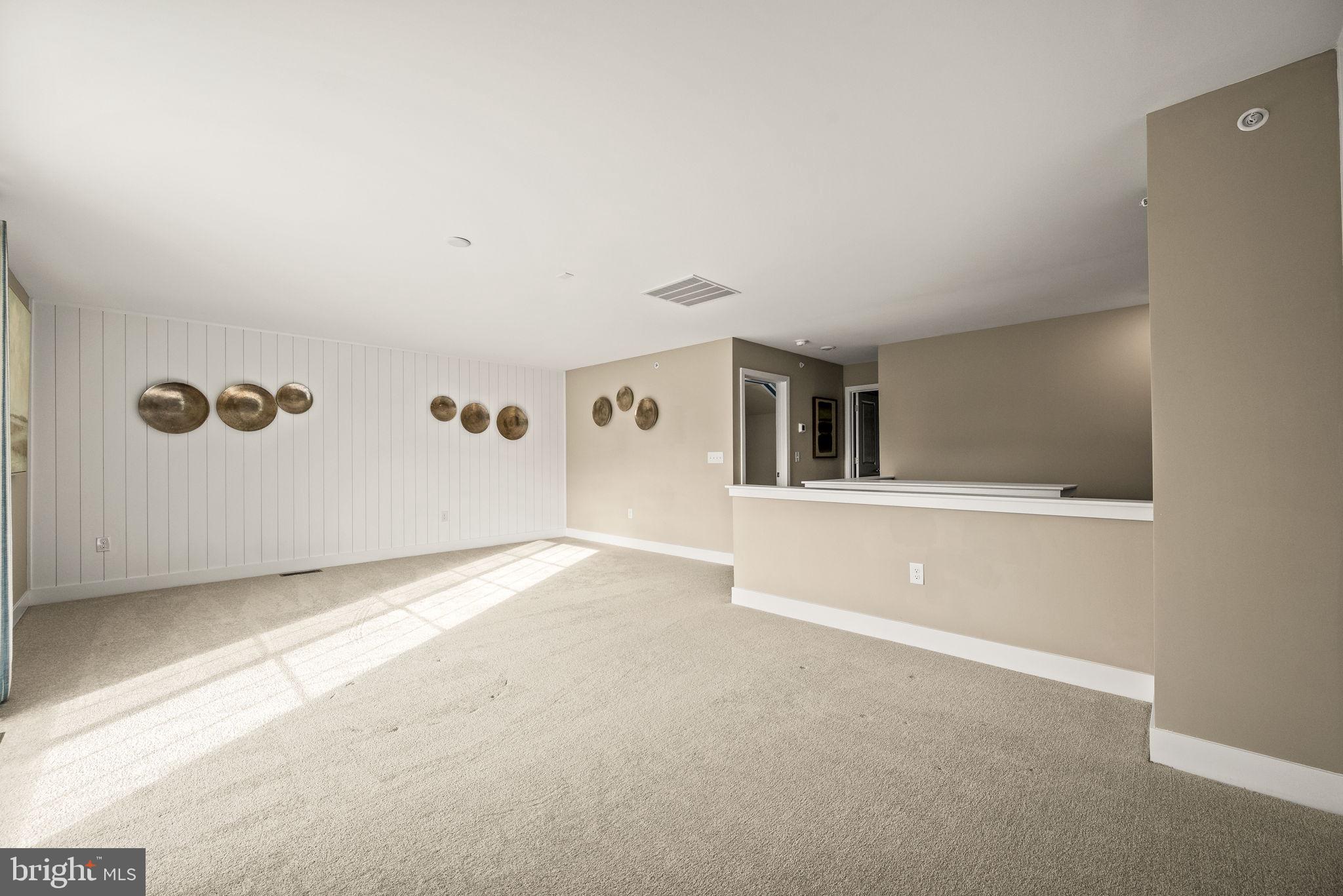 WATERSIDE - Residential