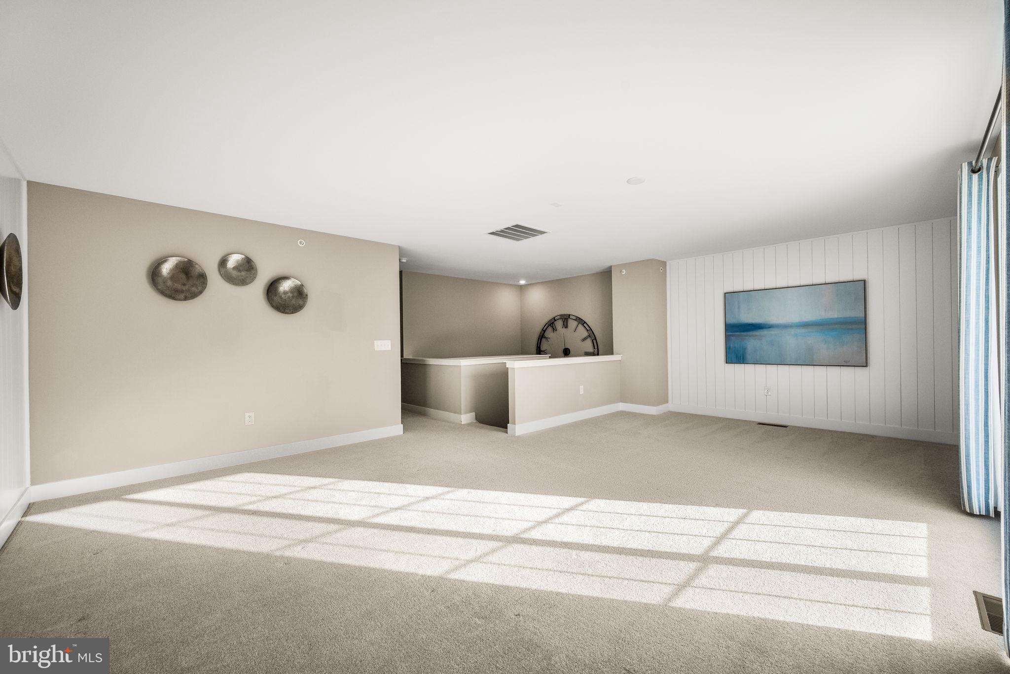 WATERSIDE - Residential