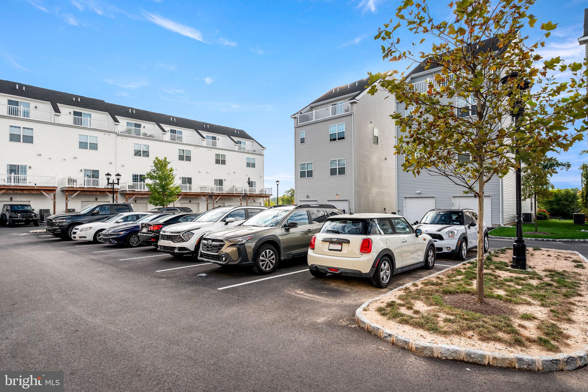 WATERSIDE - Residential