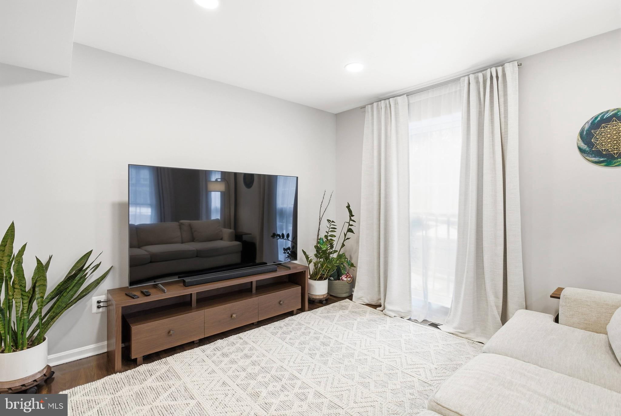 COMSTOCK - Residential