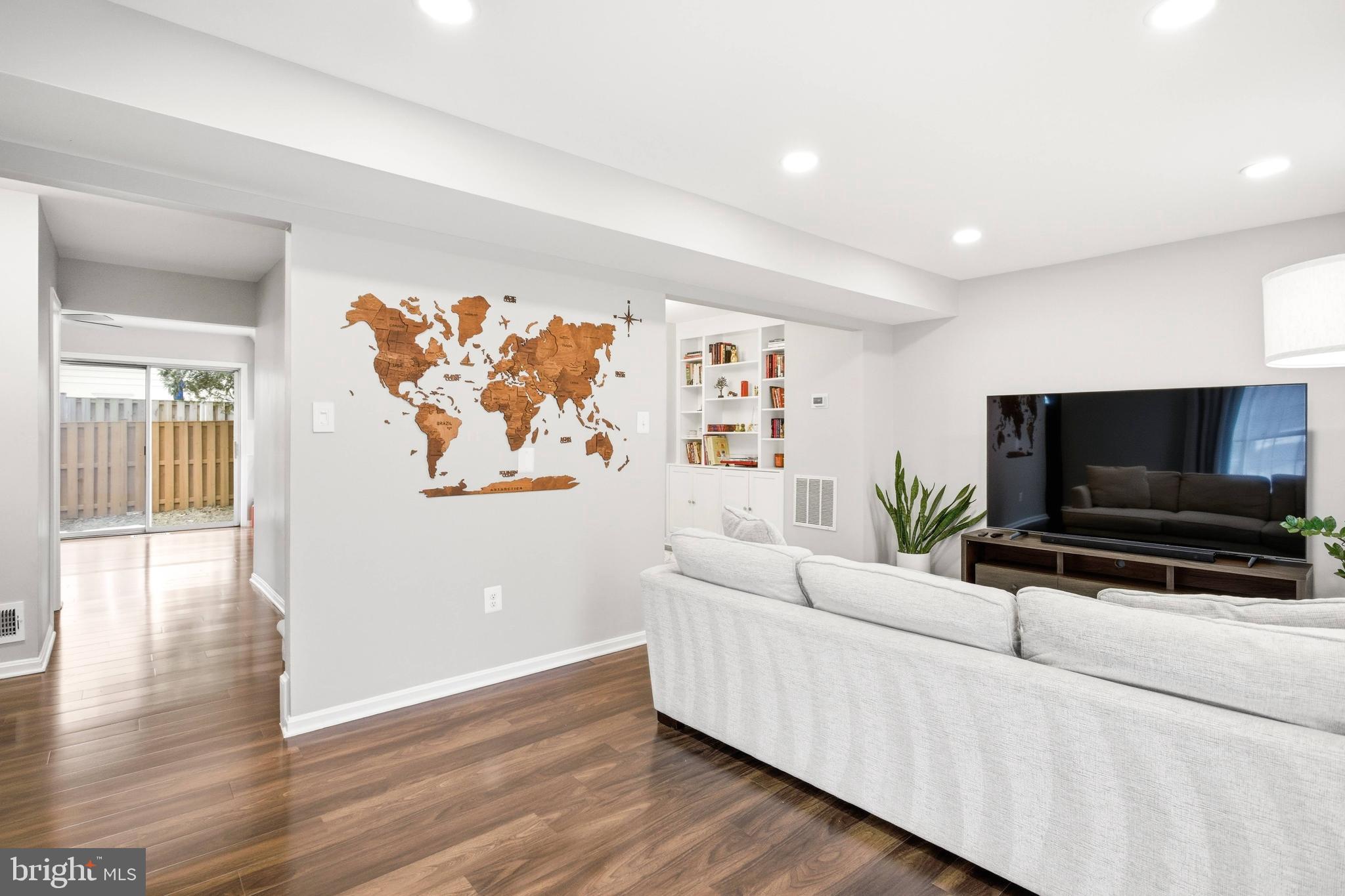 COMSTOCK - Residential