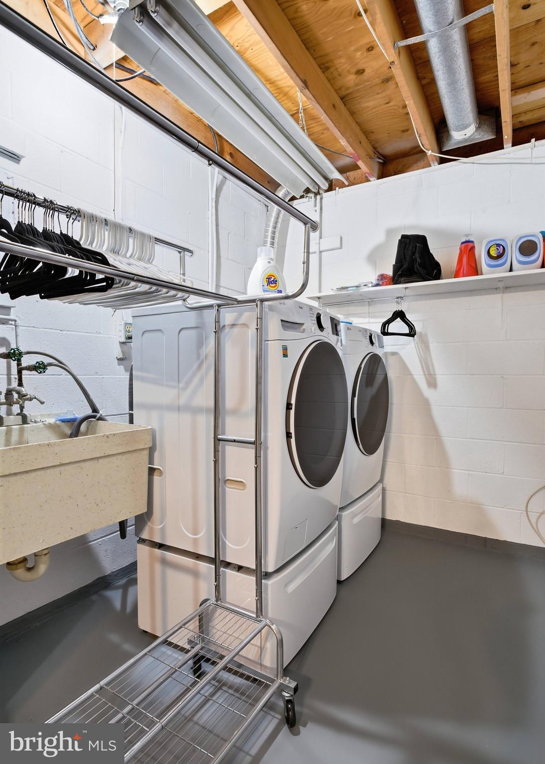 COMSTOCK - Residential