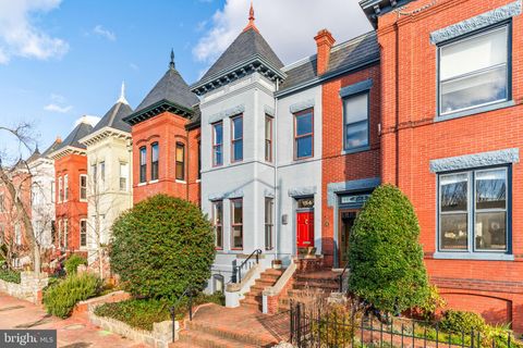 154 13TH STREET SE WASHINGTON DC 20003