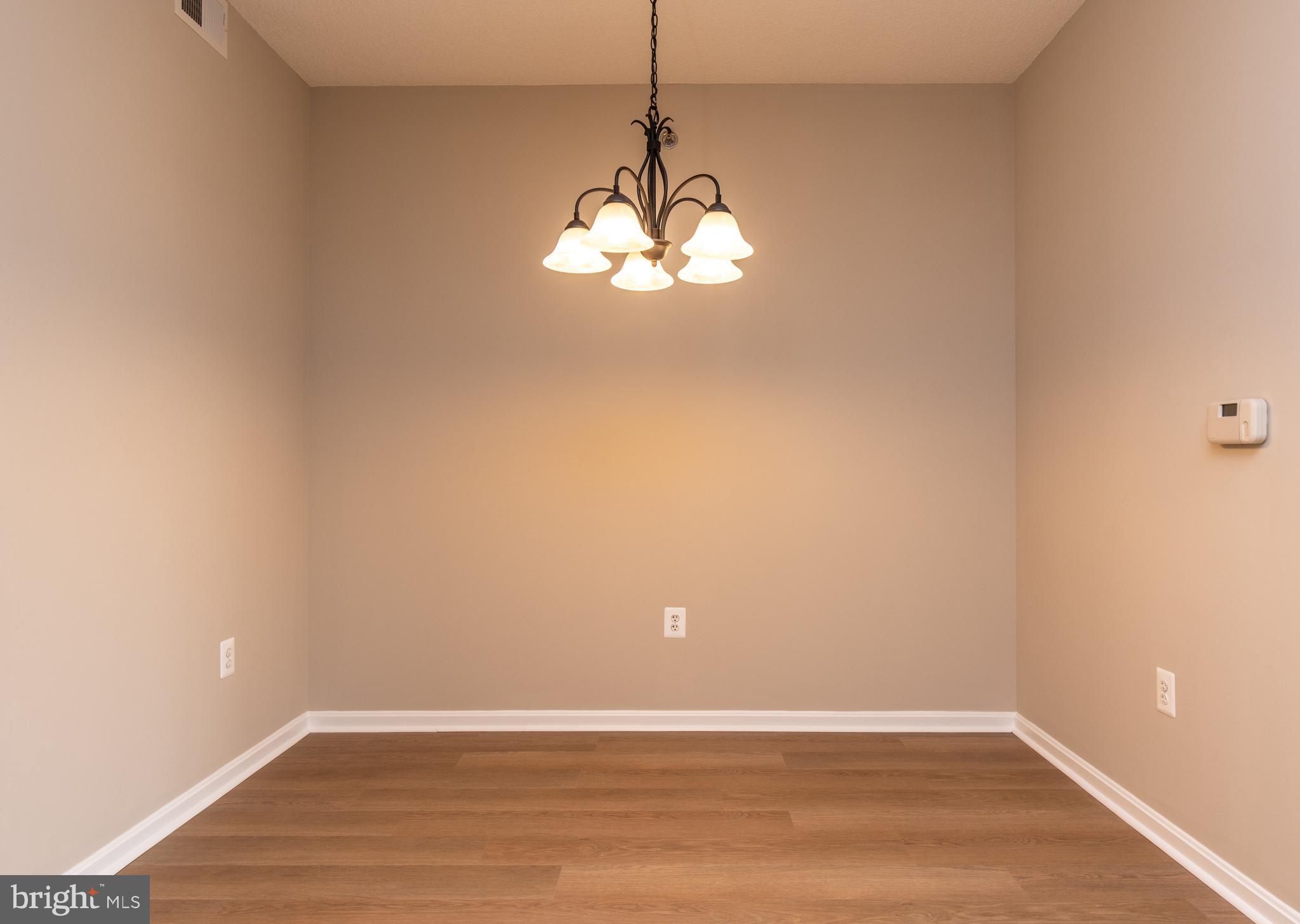 VANTAGE POINT WEST AT LW - Residential