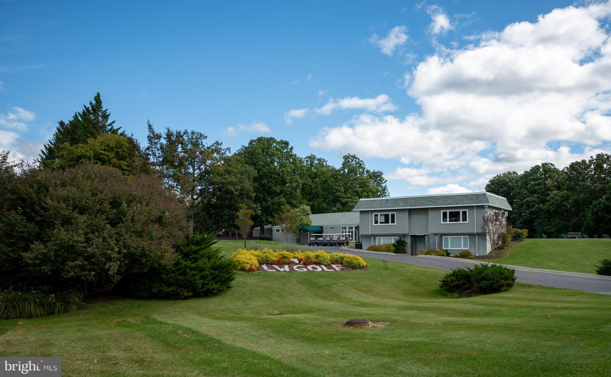 VANTAGE POINT WEST AT LW - Residential