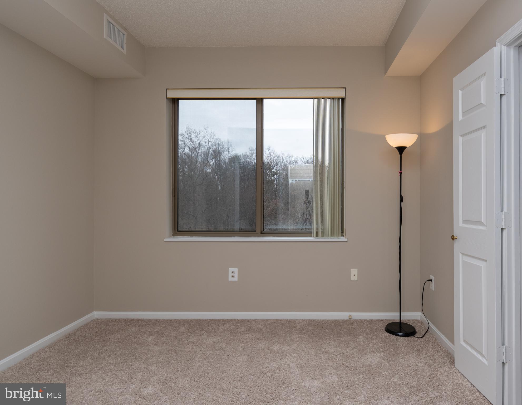 VANTAGE POINT WEST AT LW - Residential