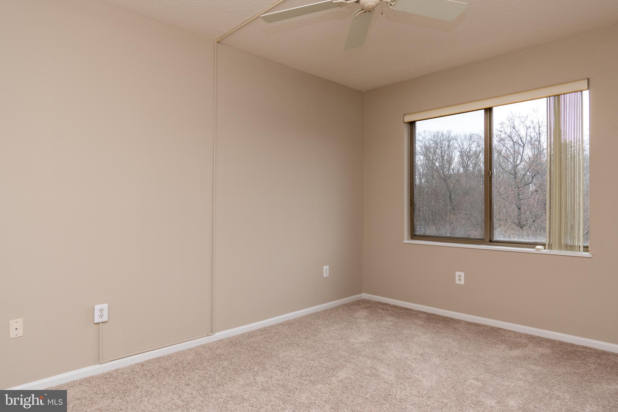 VANTAGE POINT WEST AT LW - Residential