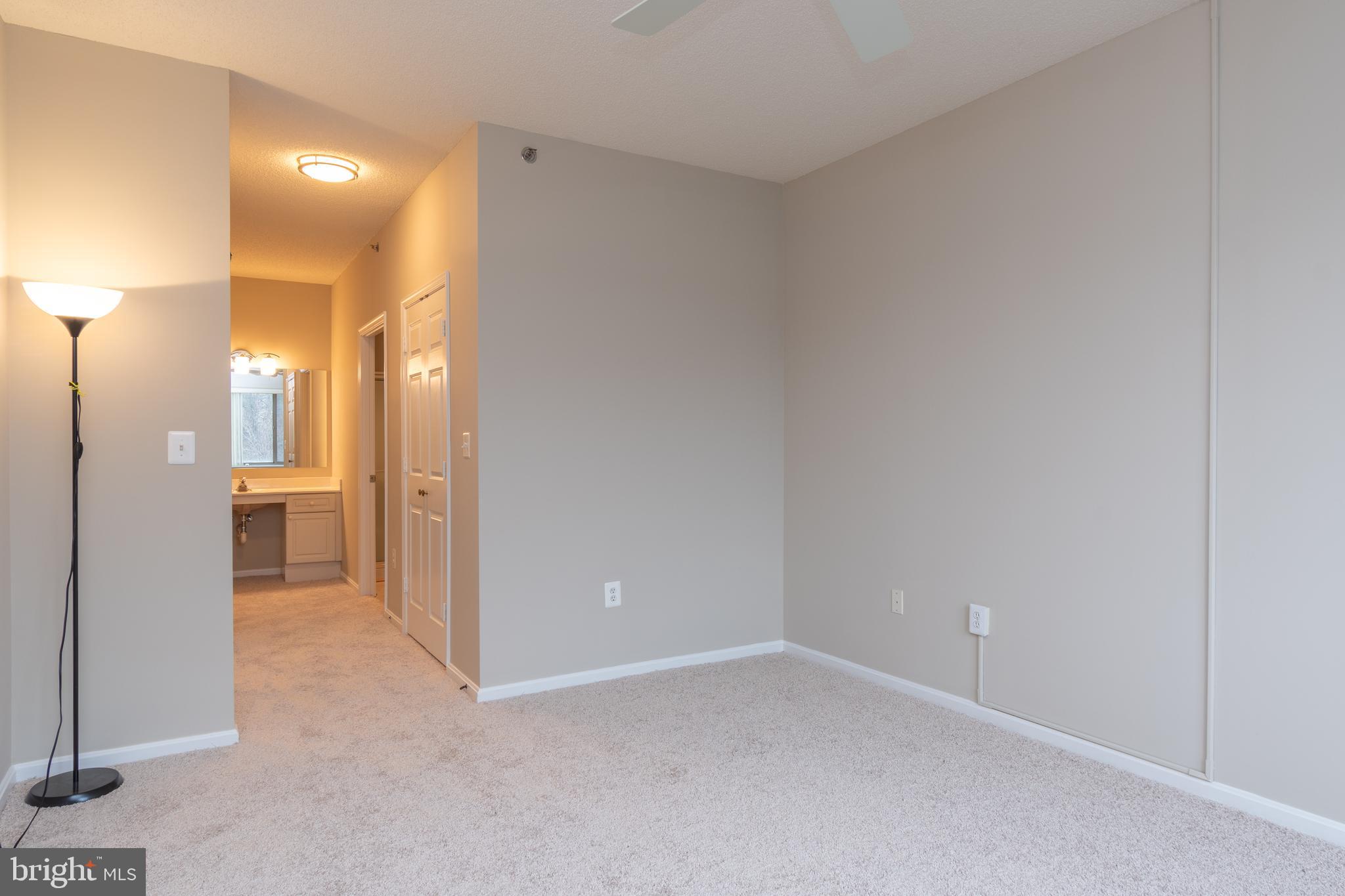 VANTAGE POINT WEST AT LW - Residential