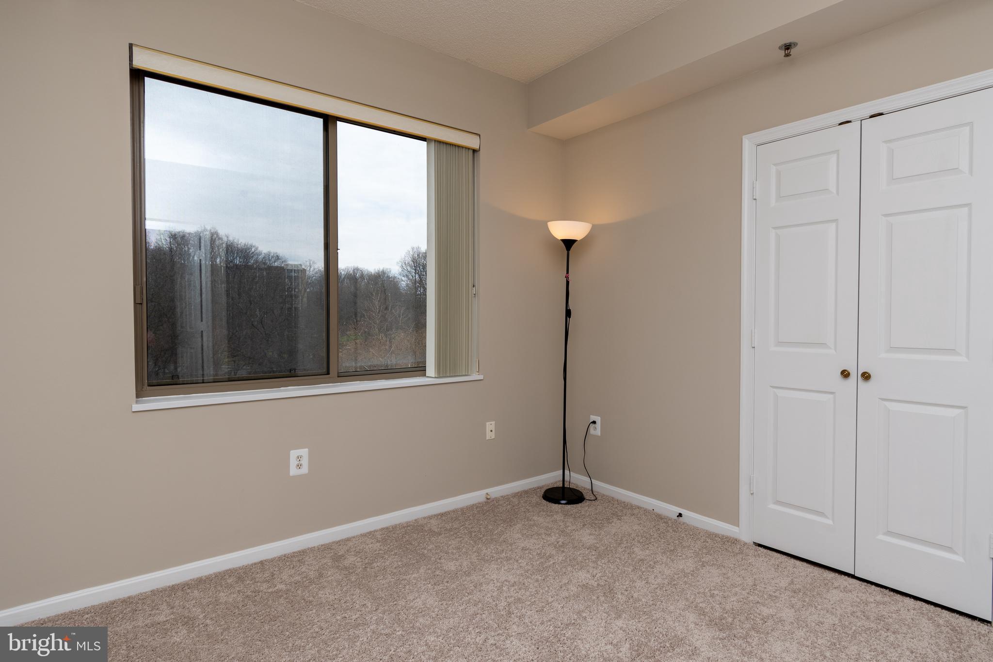 VANTAGE POINT WEST AT LW - Residential