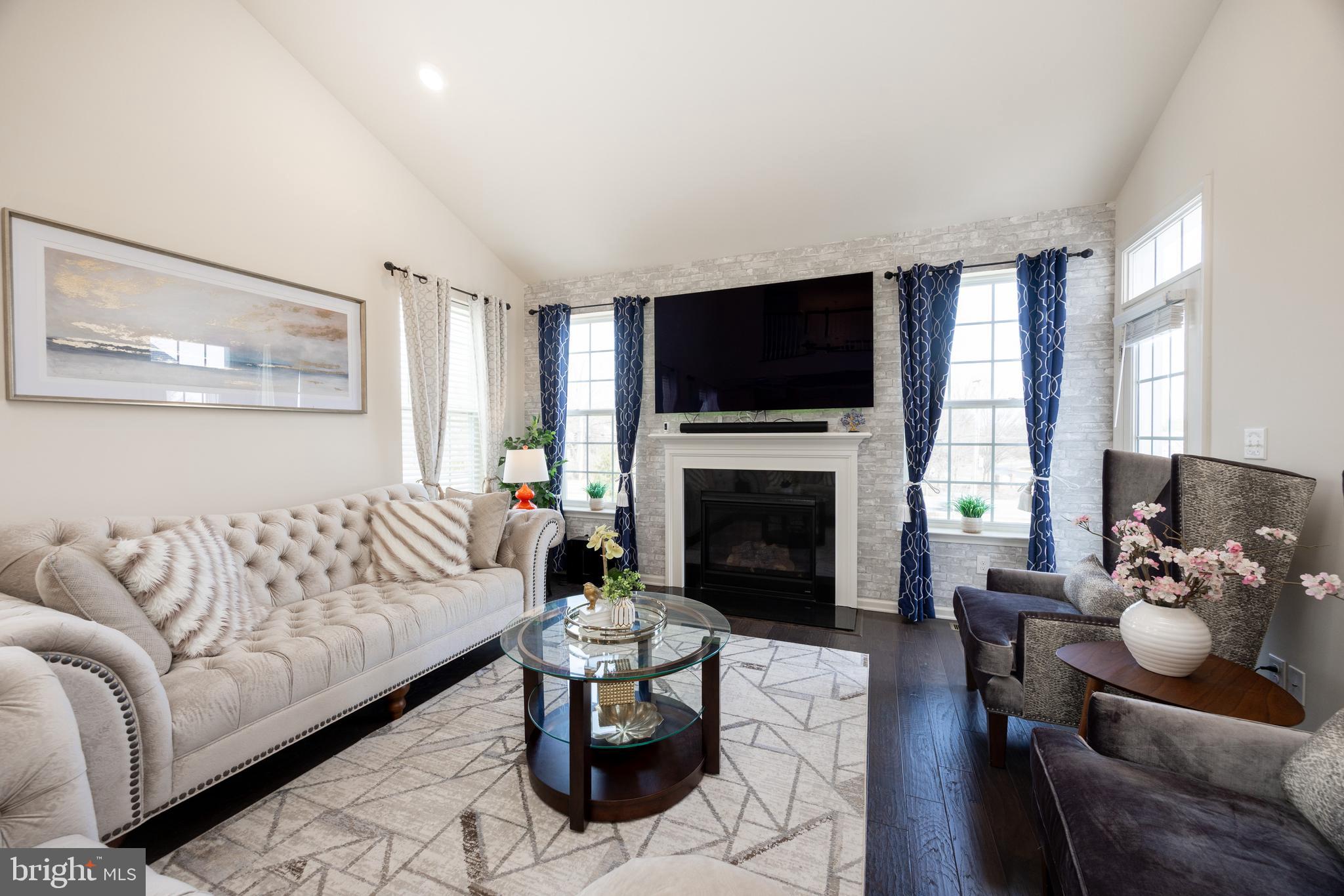 WATERLOO RESERVE - Residential