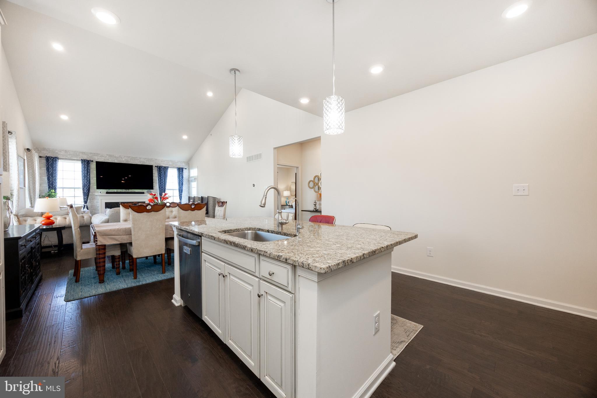 WATERLOO RESERVE - Residential