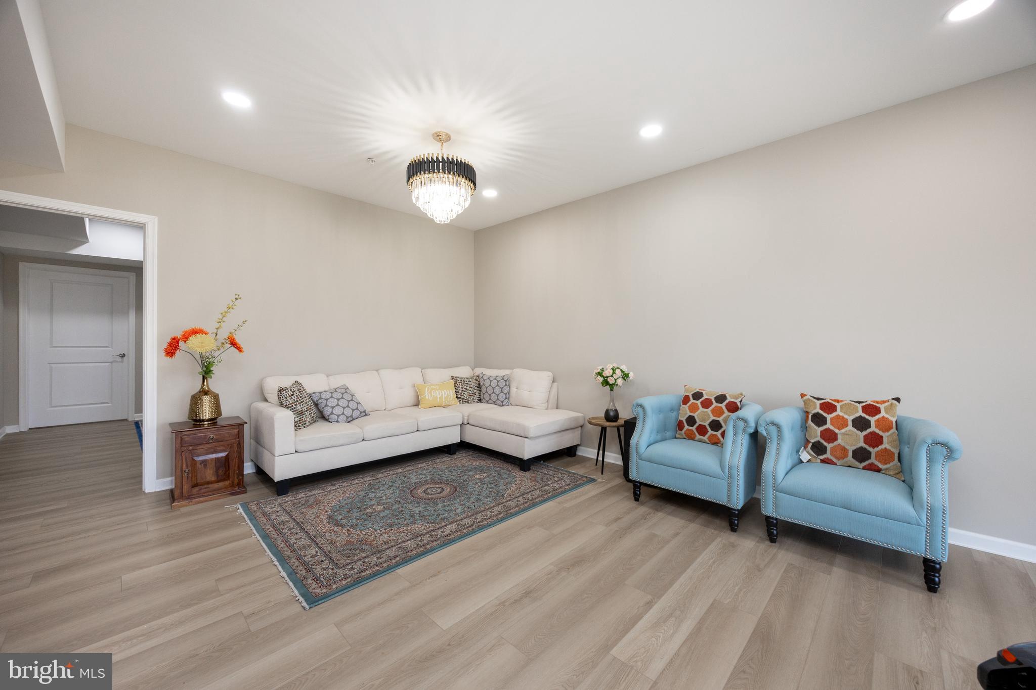 WATERLOO RESERVE - Residential