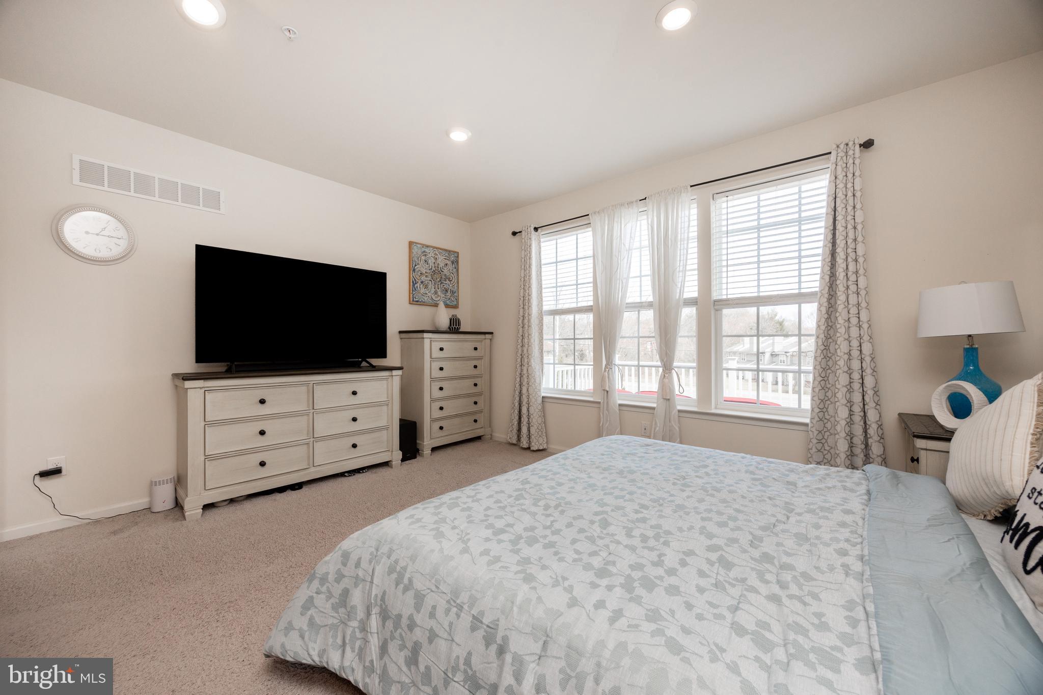 WATERLOO RESERVE - Residential