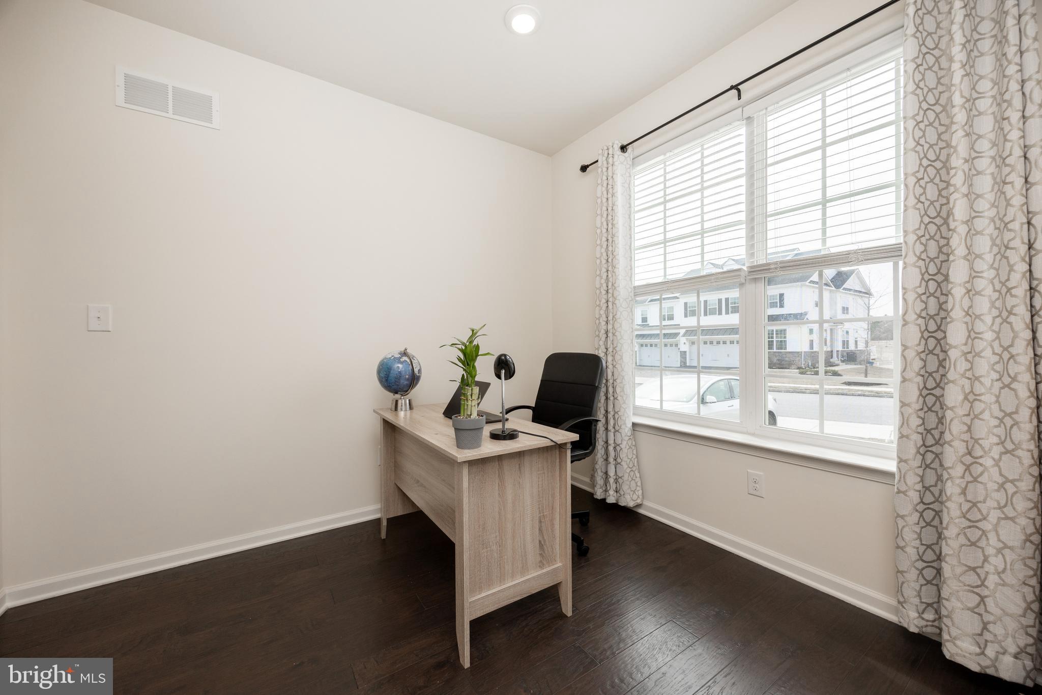 WATERLOO RESERVE - Residential