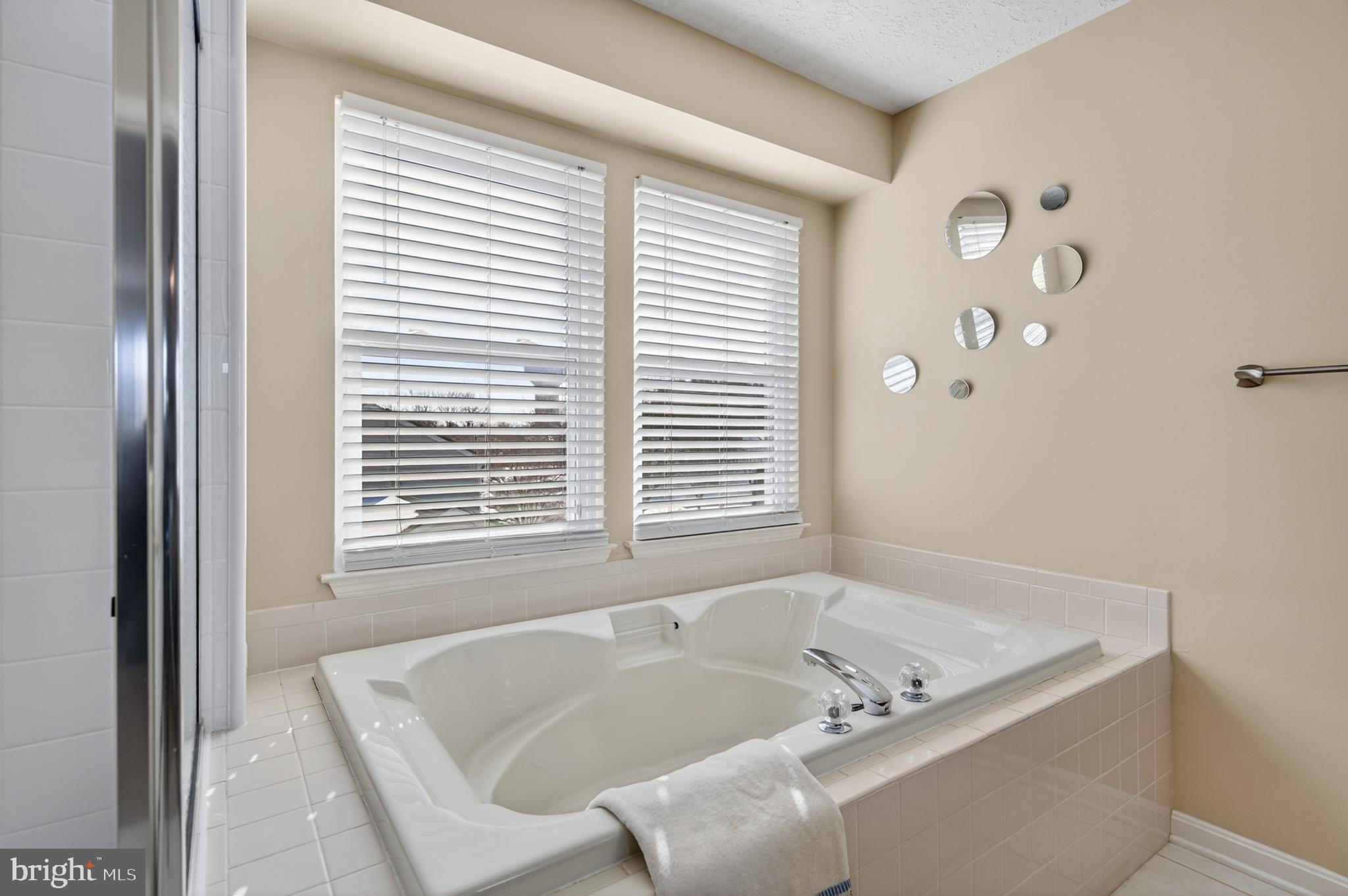 THE PROVINCES - Residential