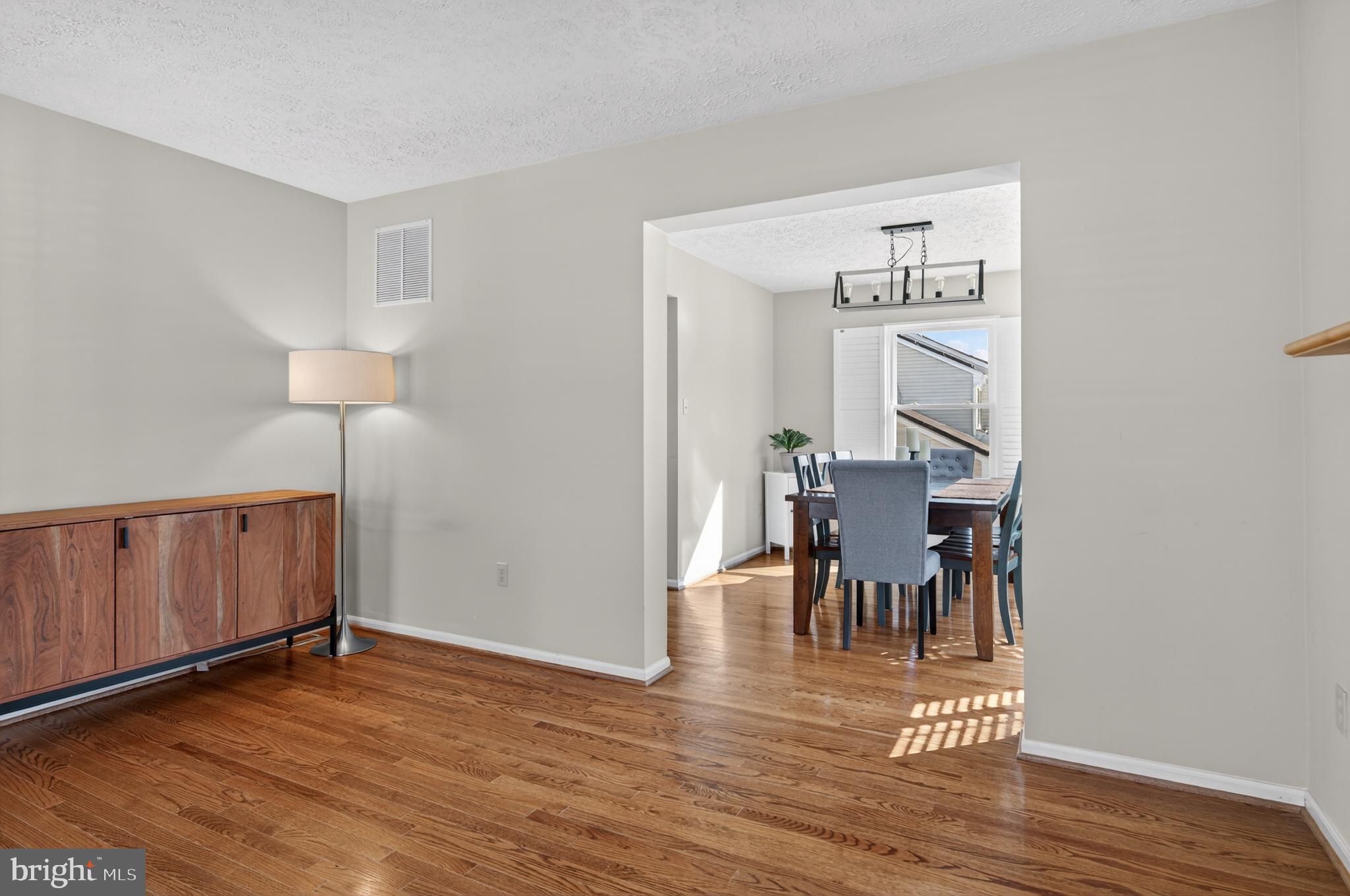 THE PROVINCES - Residential