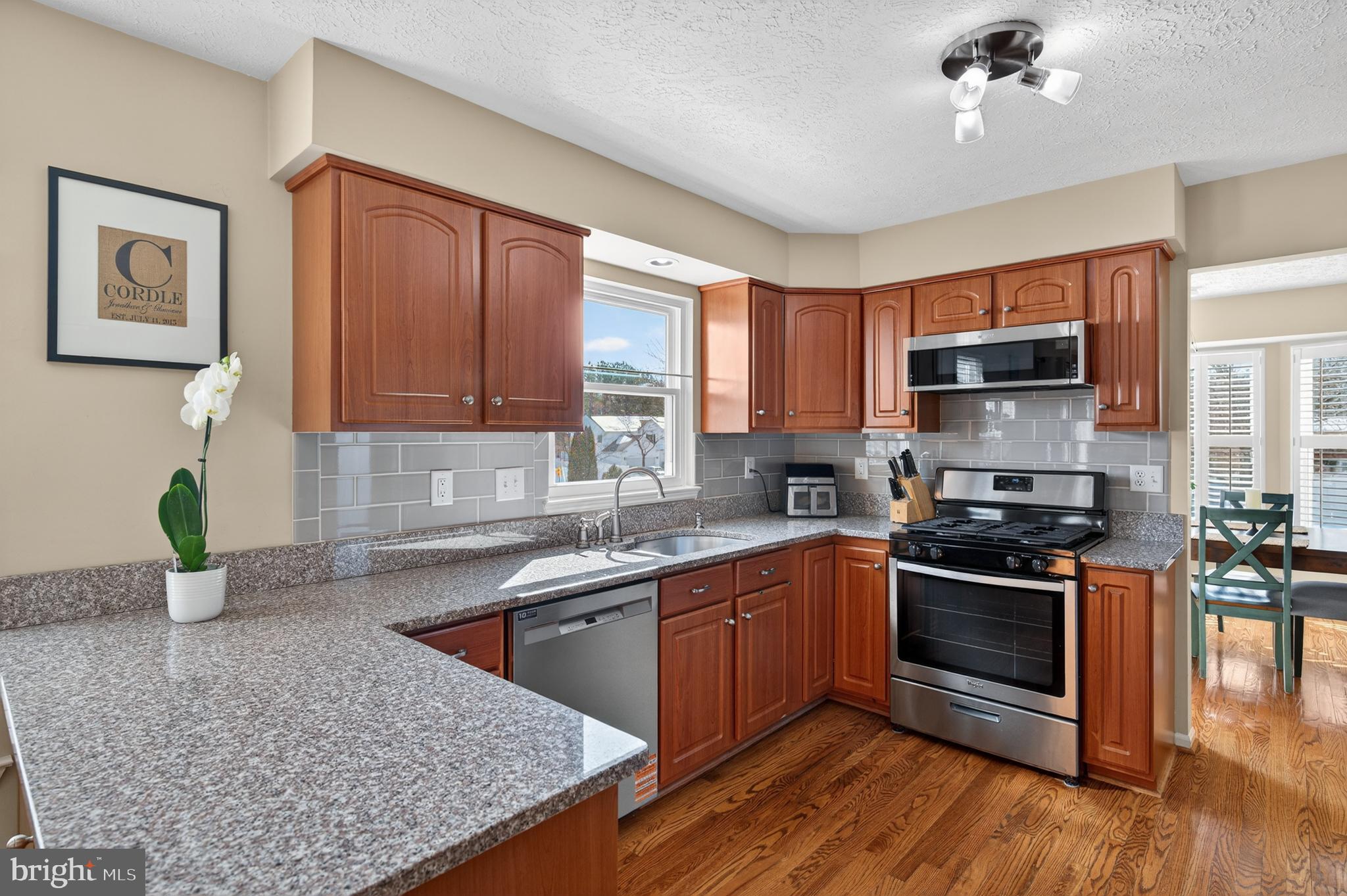 THE PROVINCES - Residential