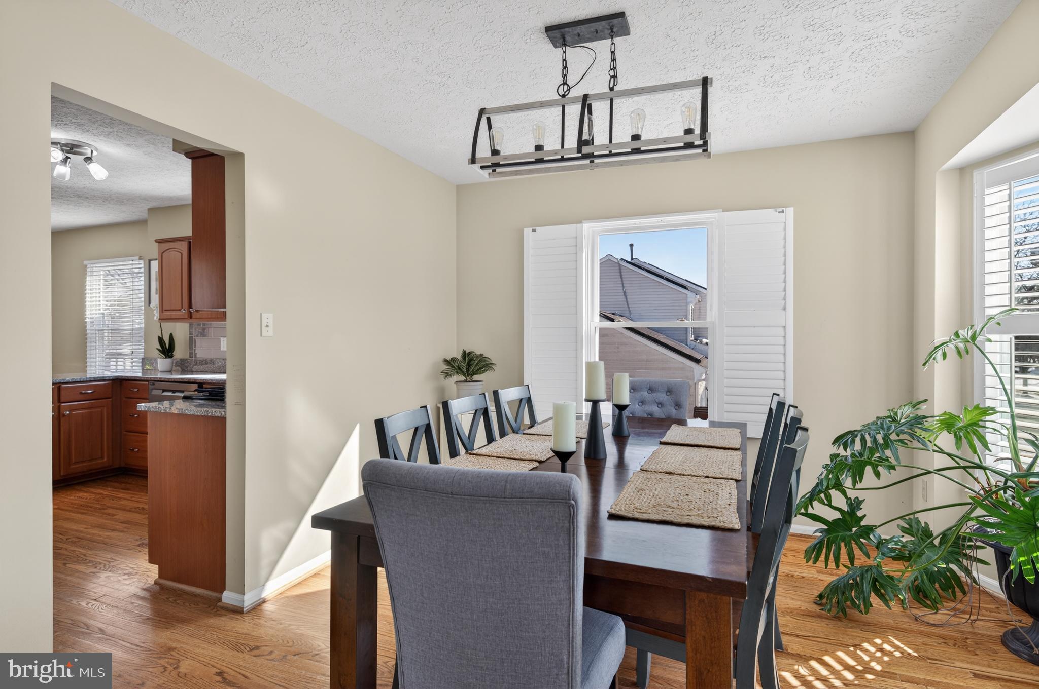 THE PROVINCES - Residential