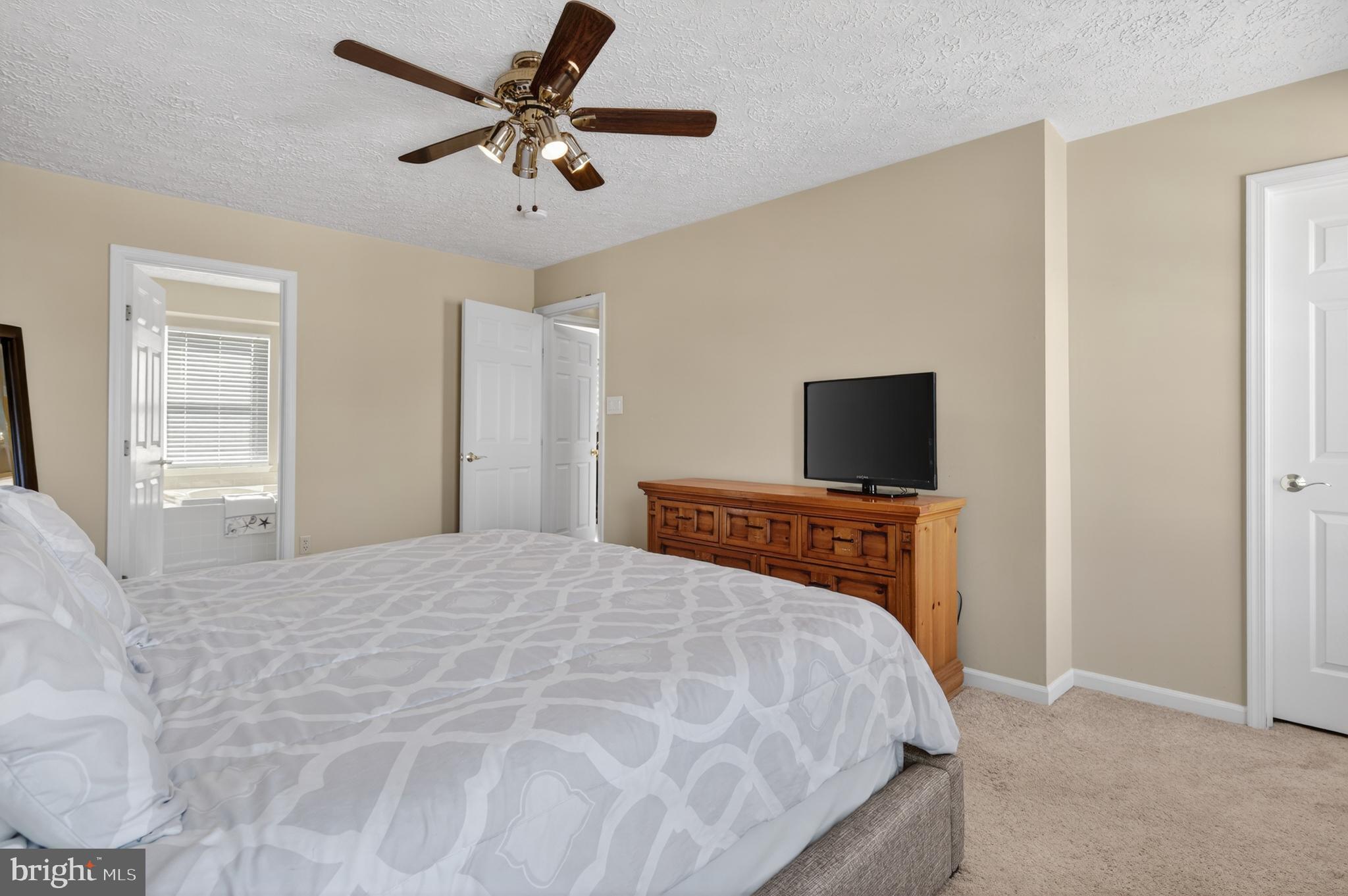 THE PROVINCES - Residential