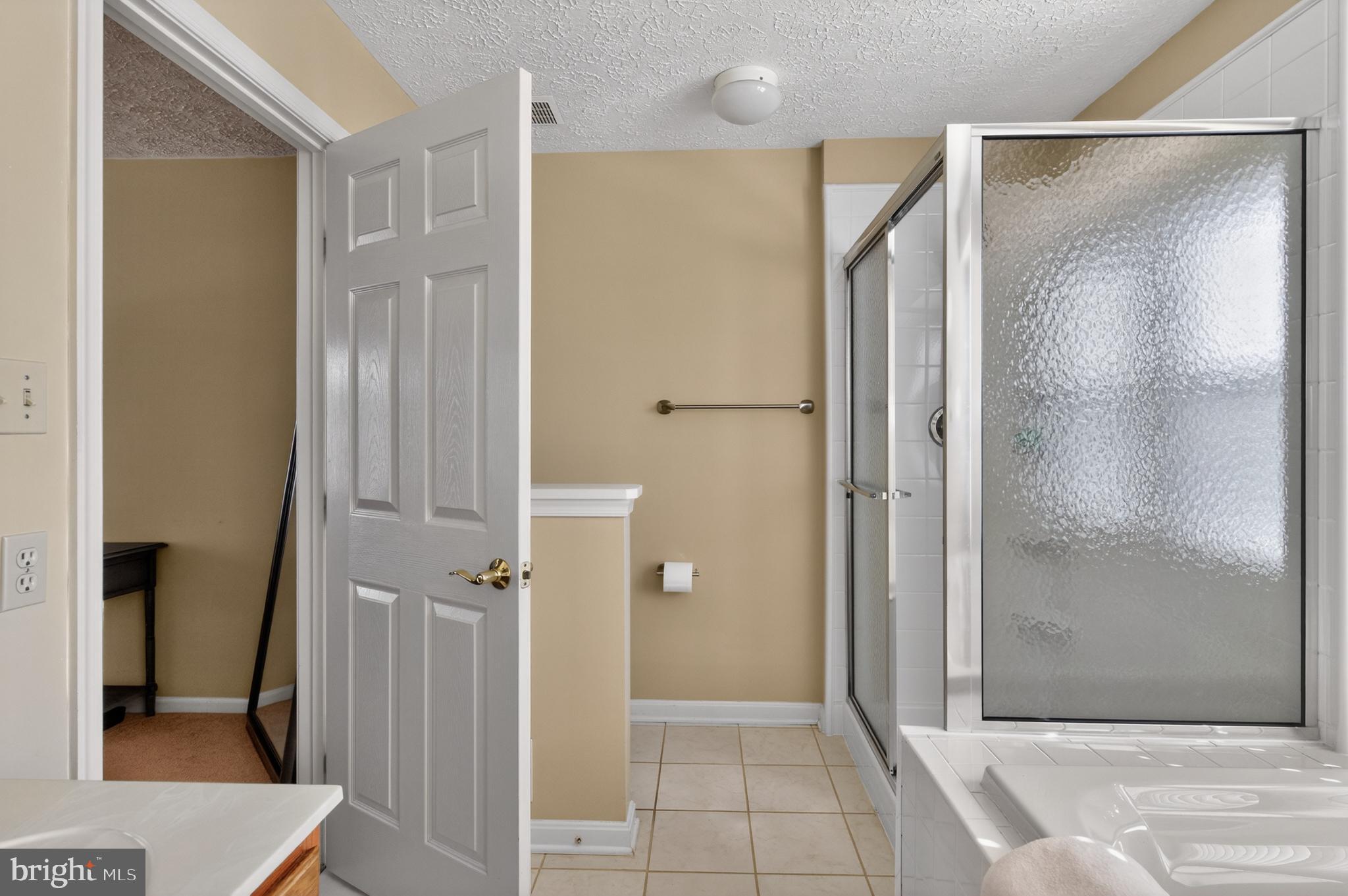 THE PROVINCES - Residential