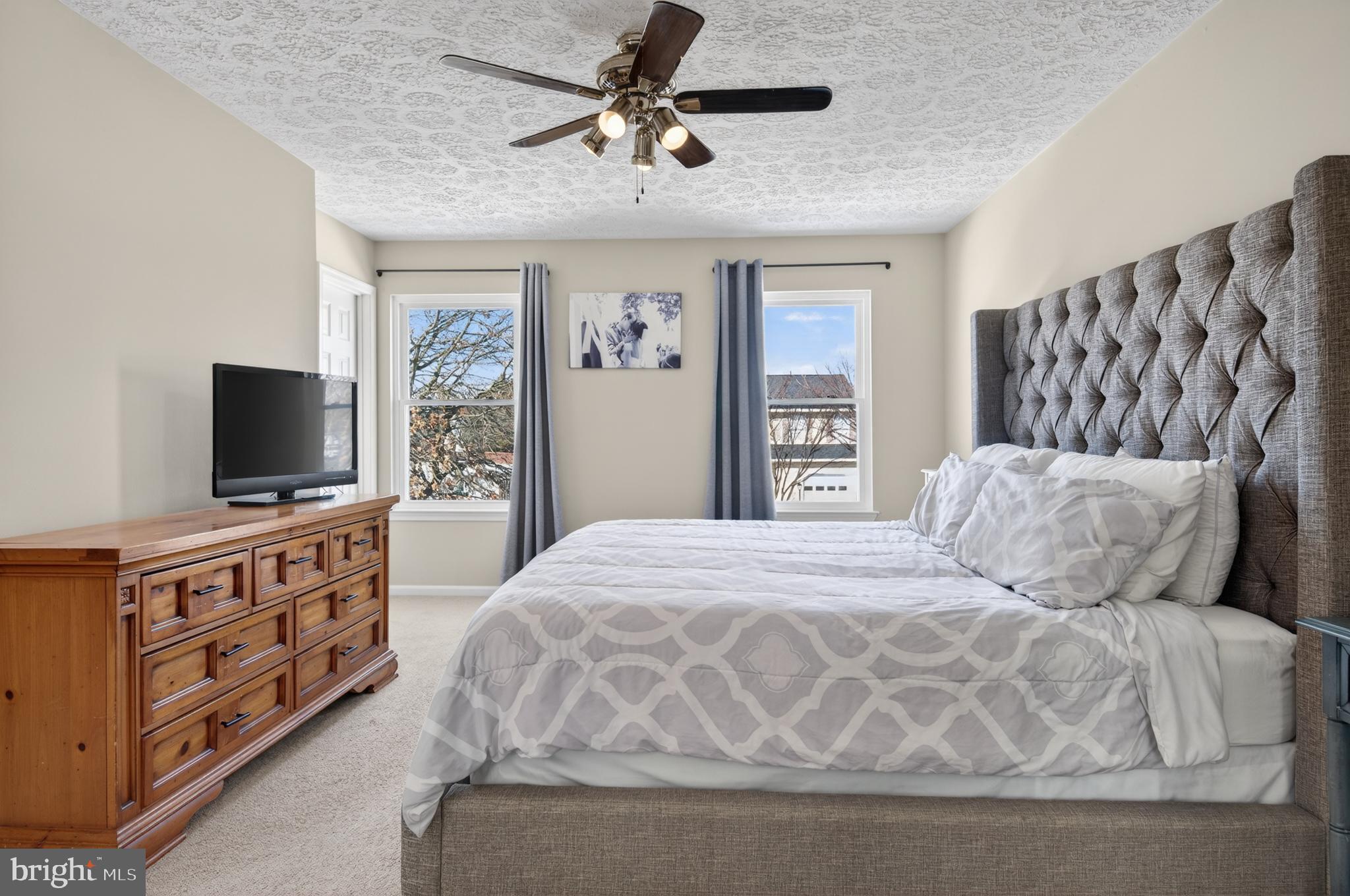 THE PROVINCES - Residential