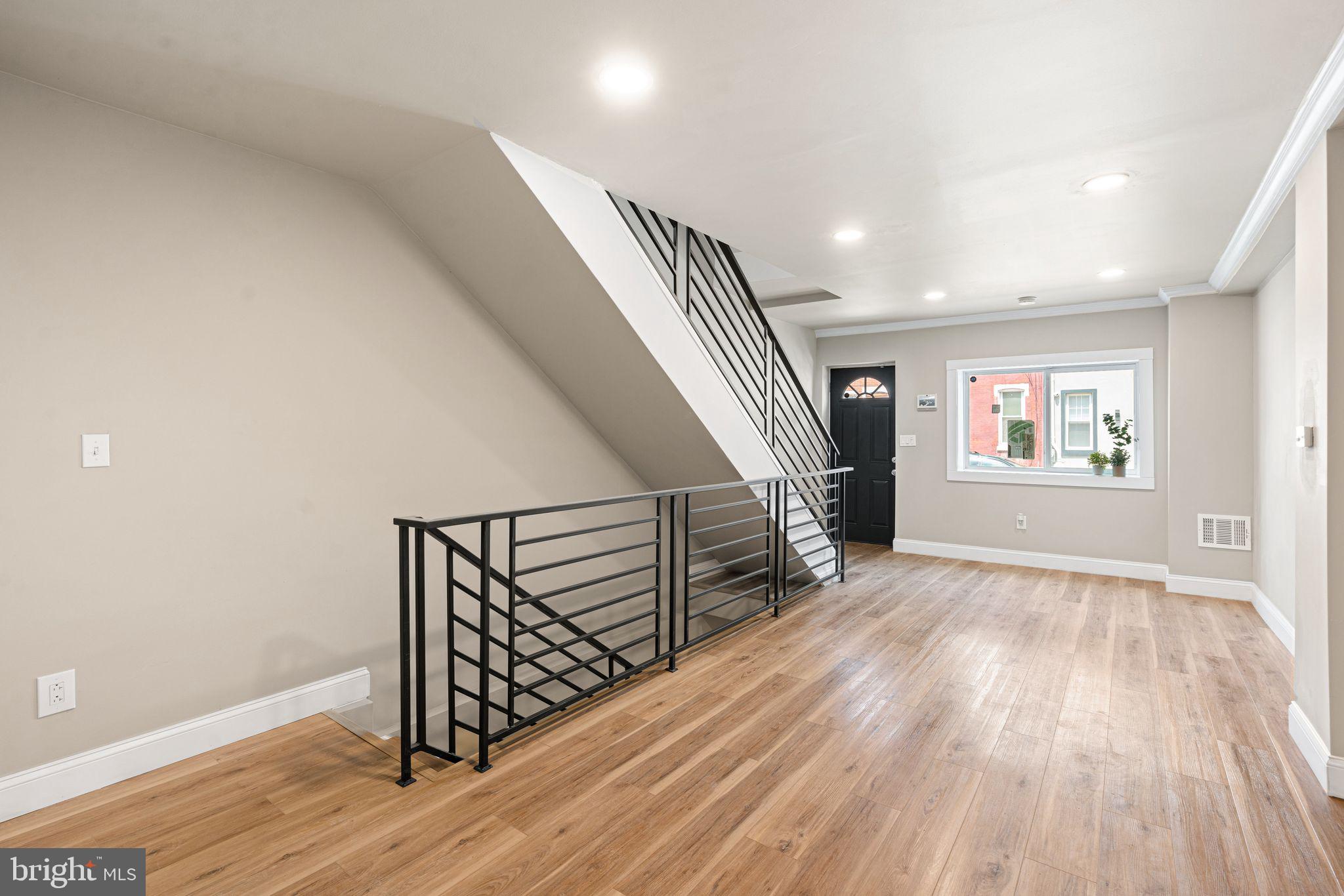 2563 EMERALD STREET