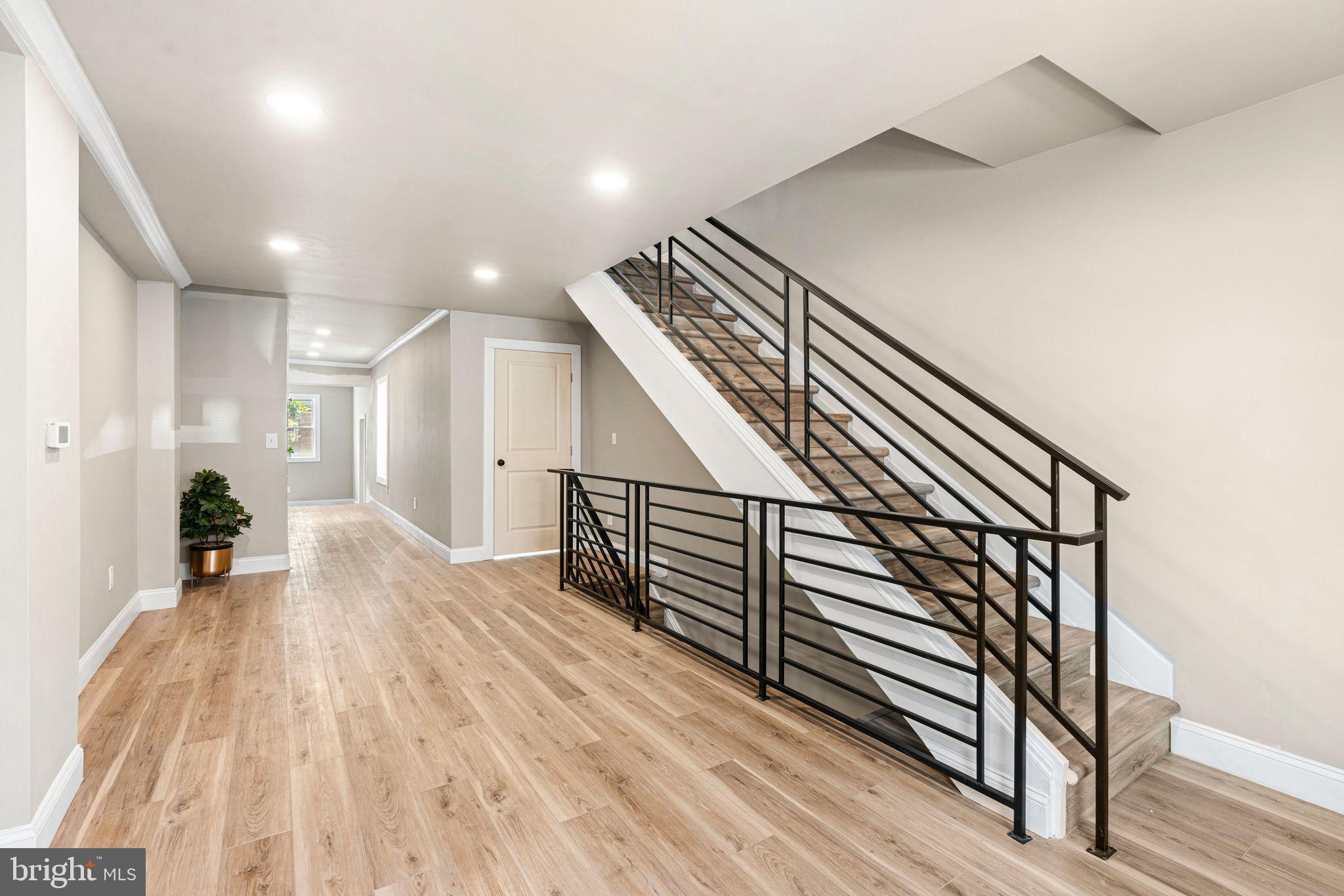 2563 EMERALD STREET