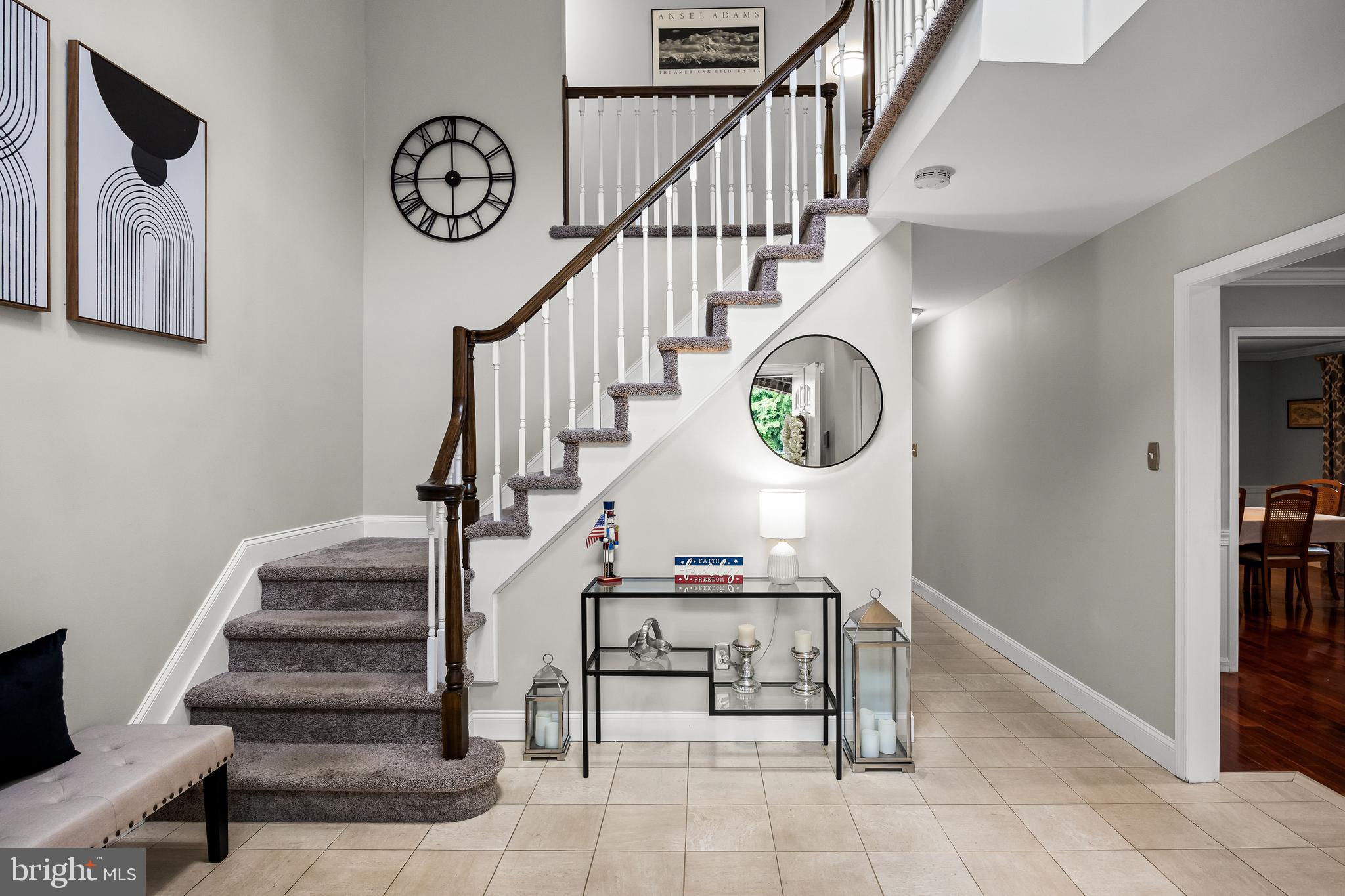 1112 BUTTONWOOD DRIVE