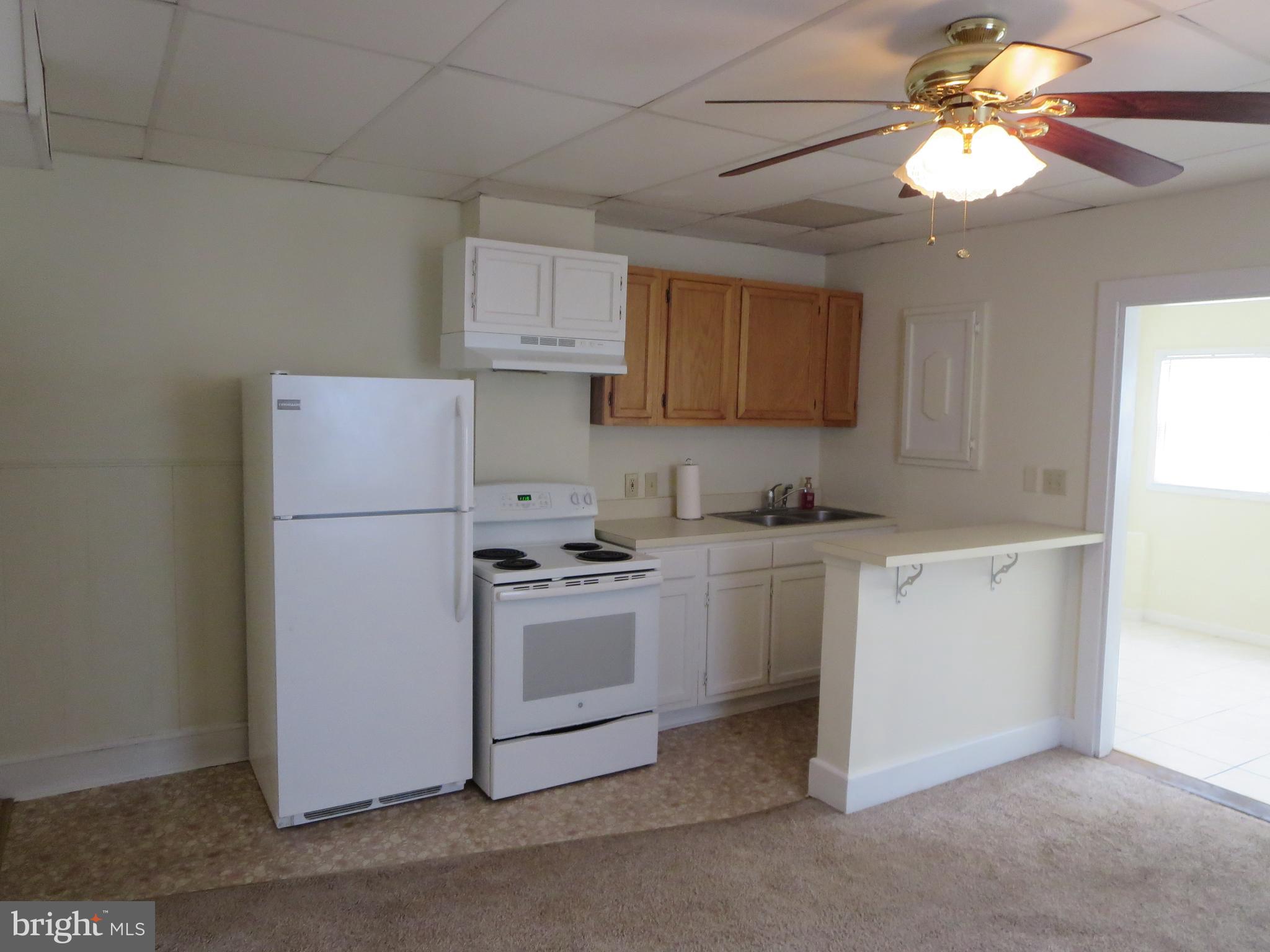 COLONIAL BEACH - Residential Lease