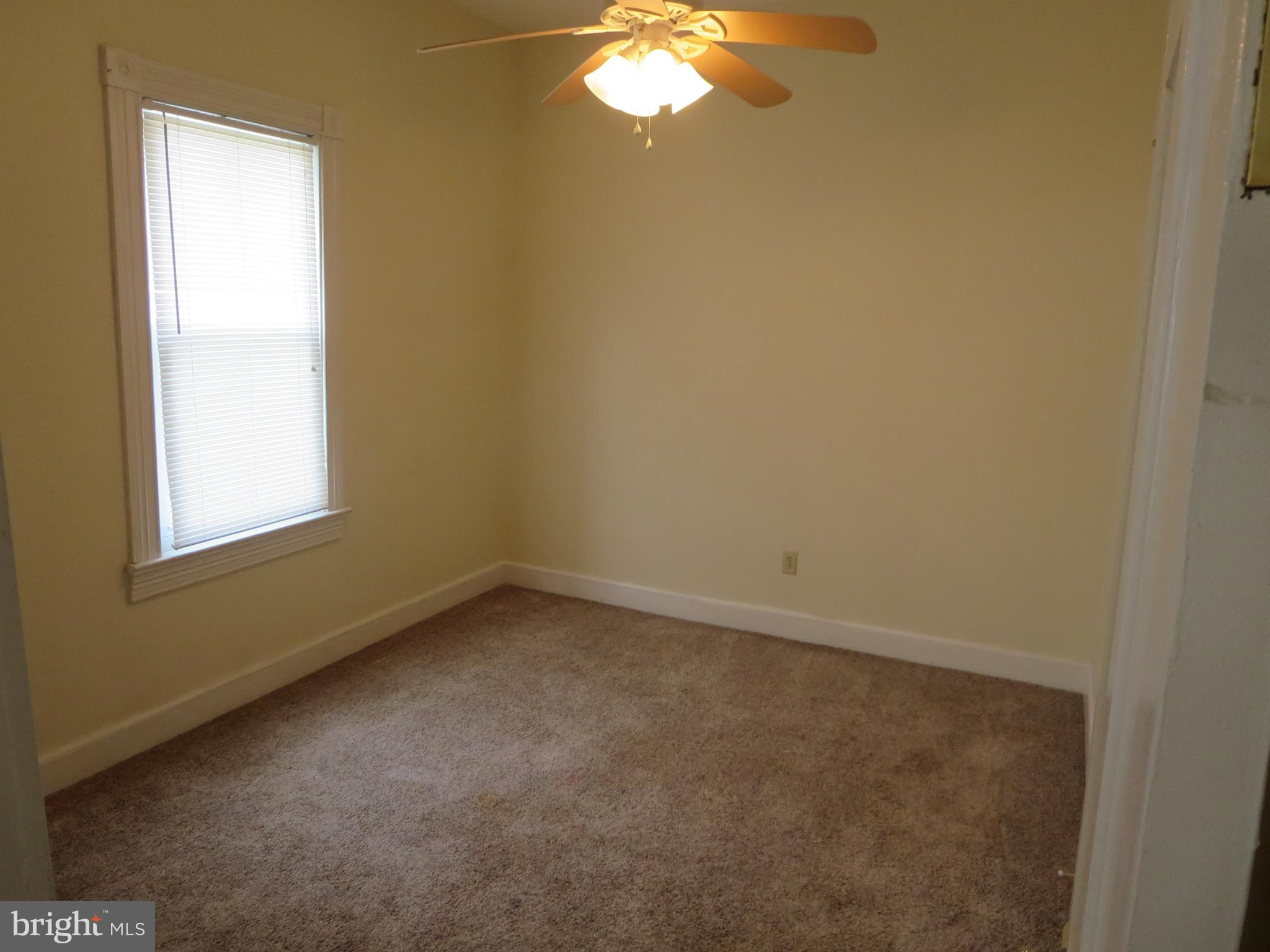 COLONIAL BEACH - Residential Lease