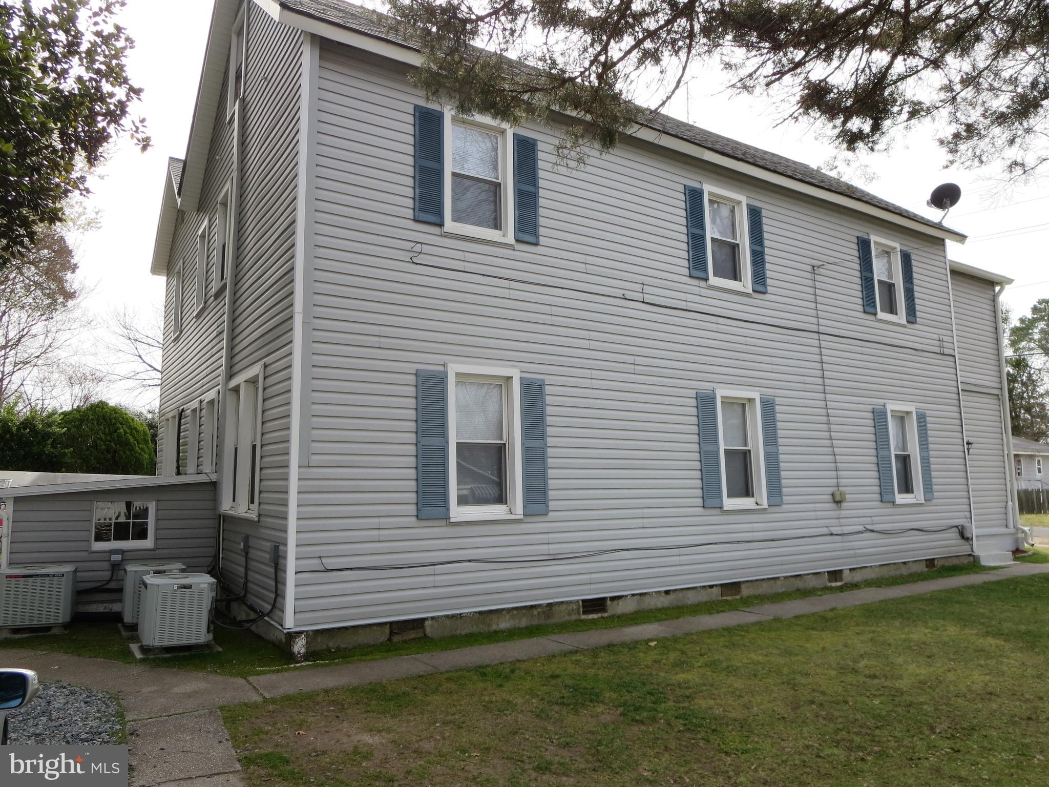 COLONIAL BEACH - Residential Lease