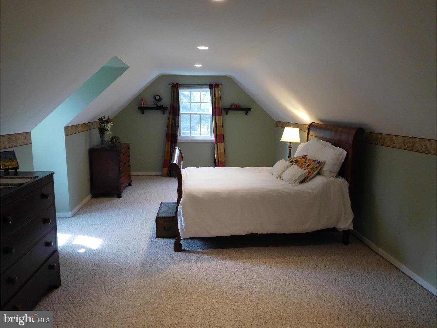 RADNOR HUNT - Residential