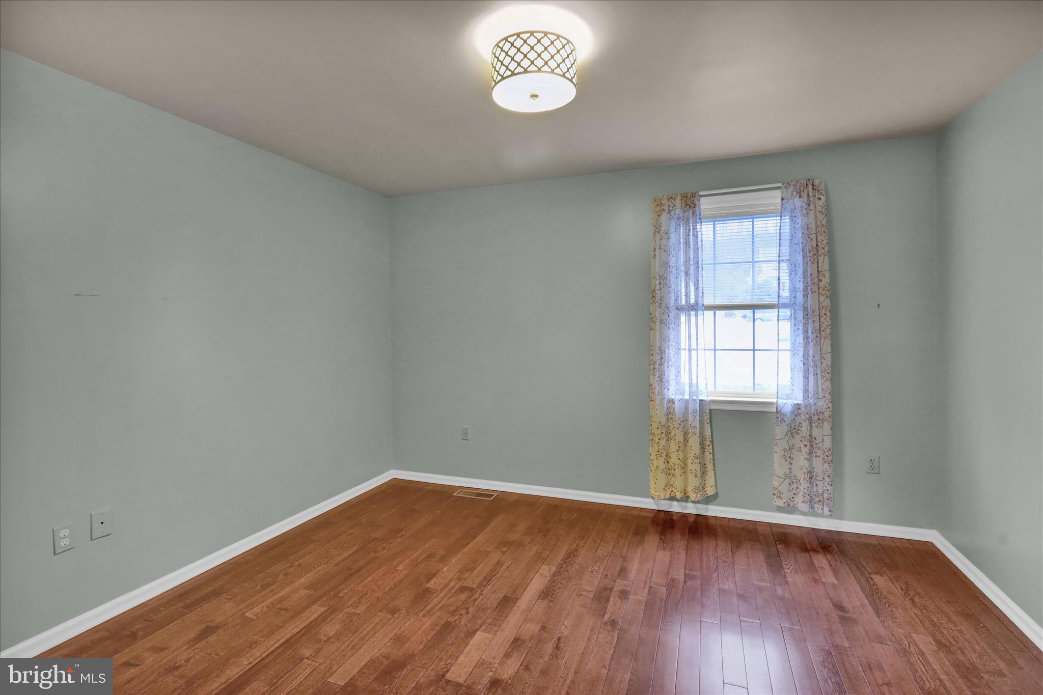 COLONY HILL - Residential