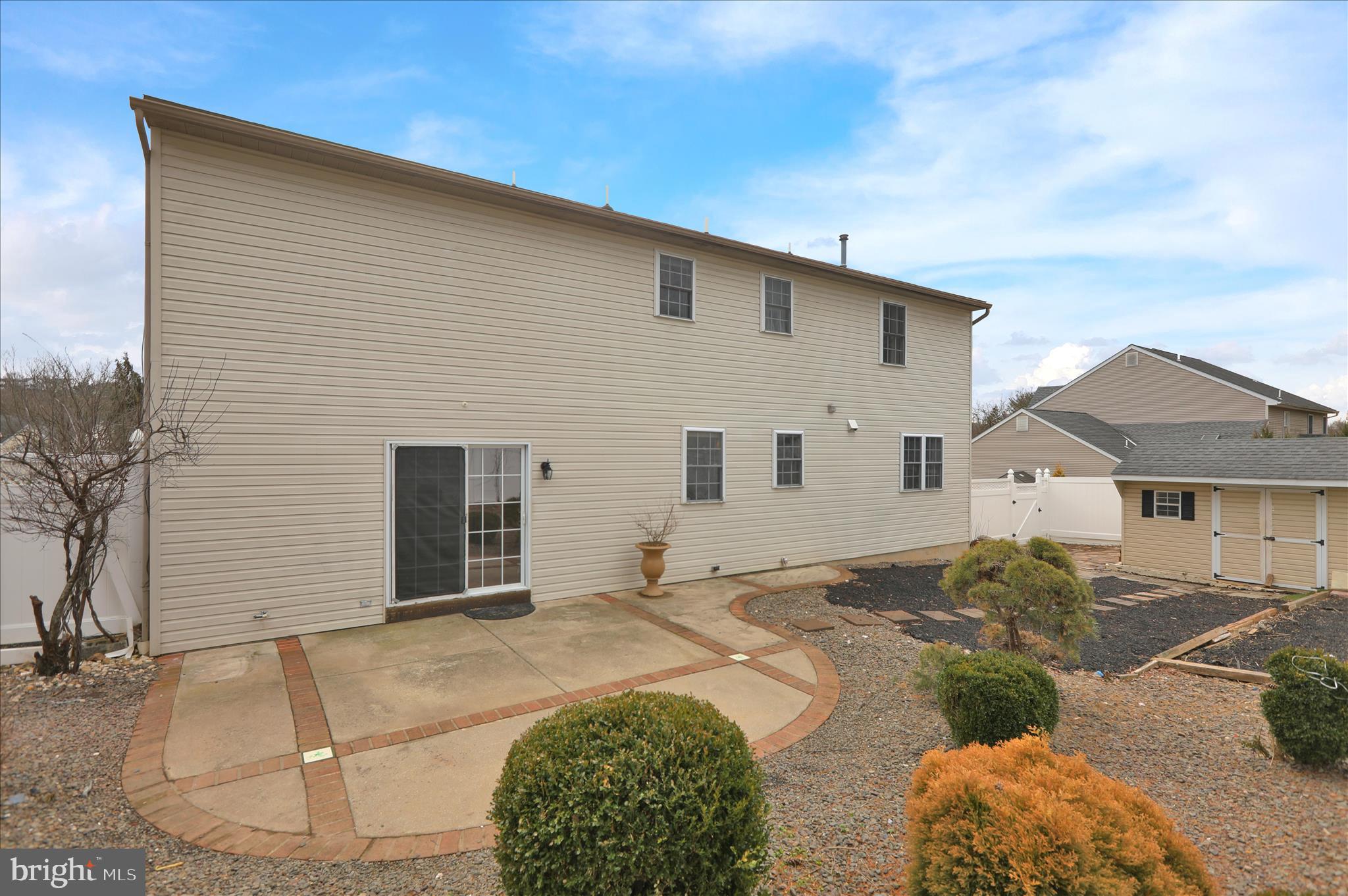 COLONY HILL - Residential