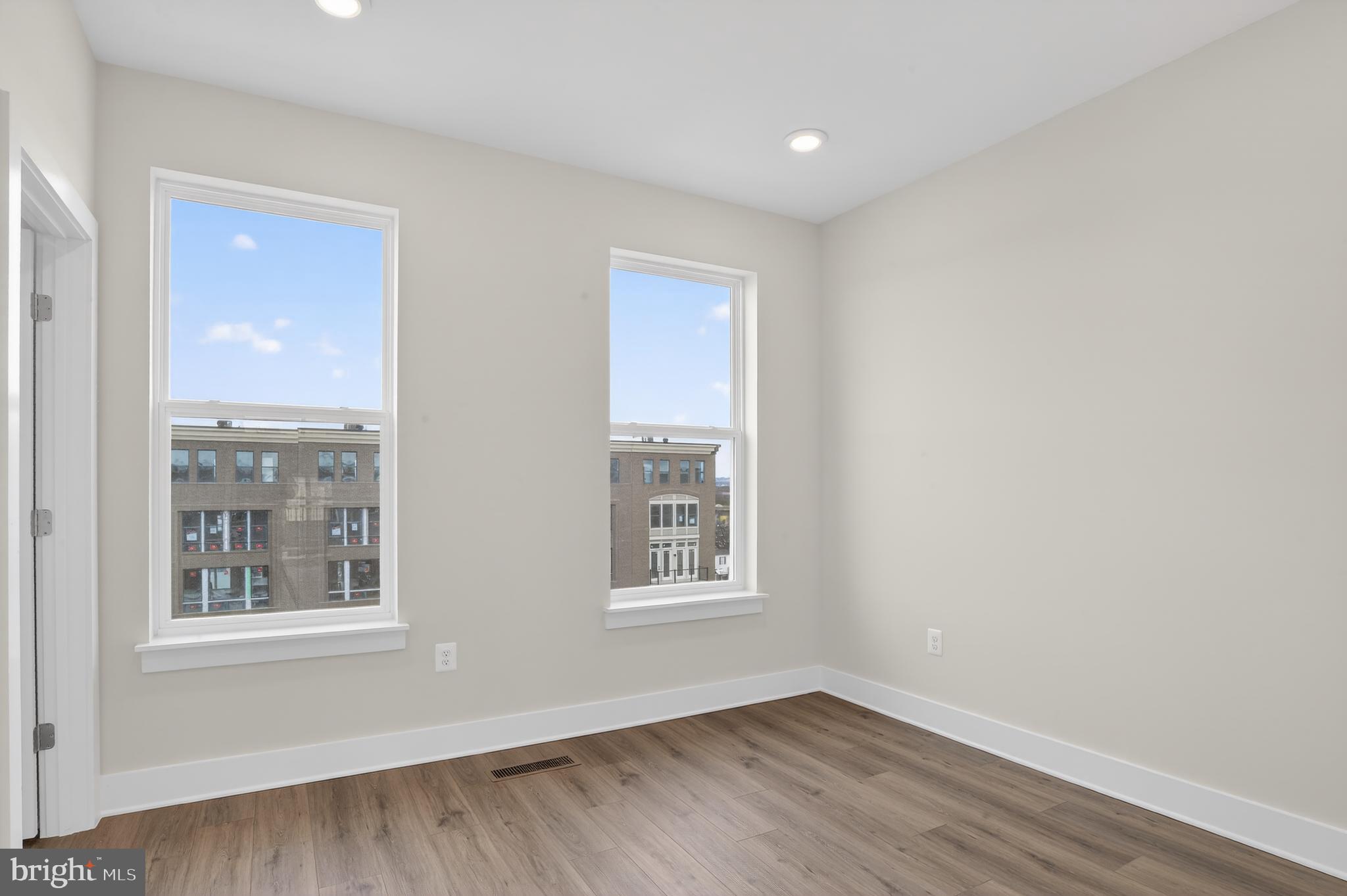 LOCKE LANDING - Residential