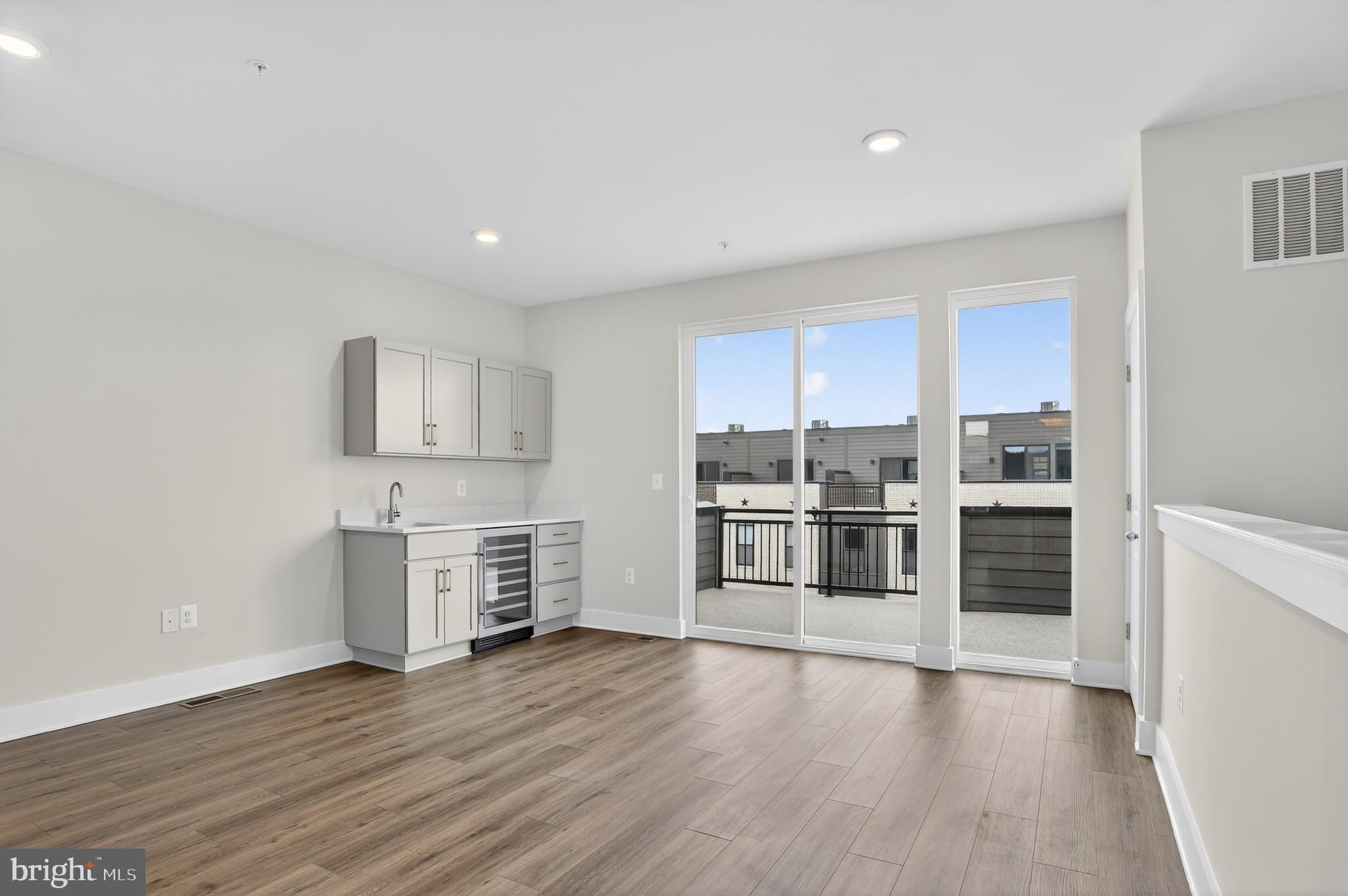 LOCKE LANDING - Residential