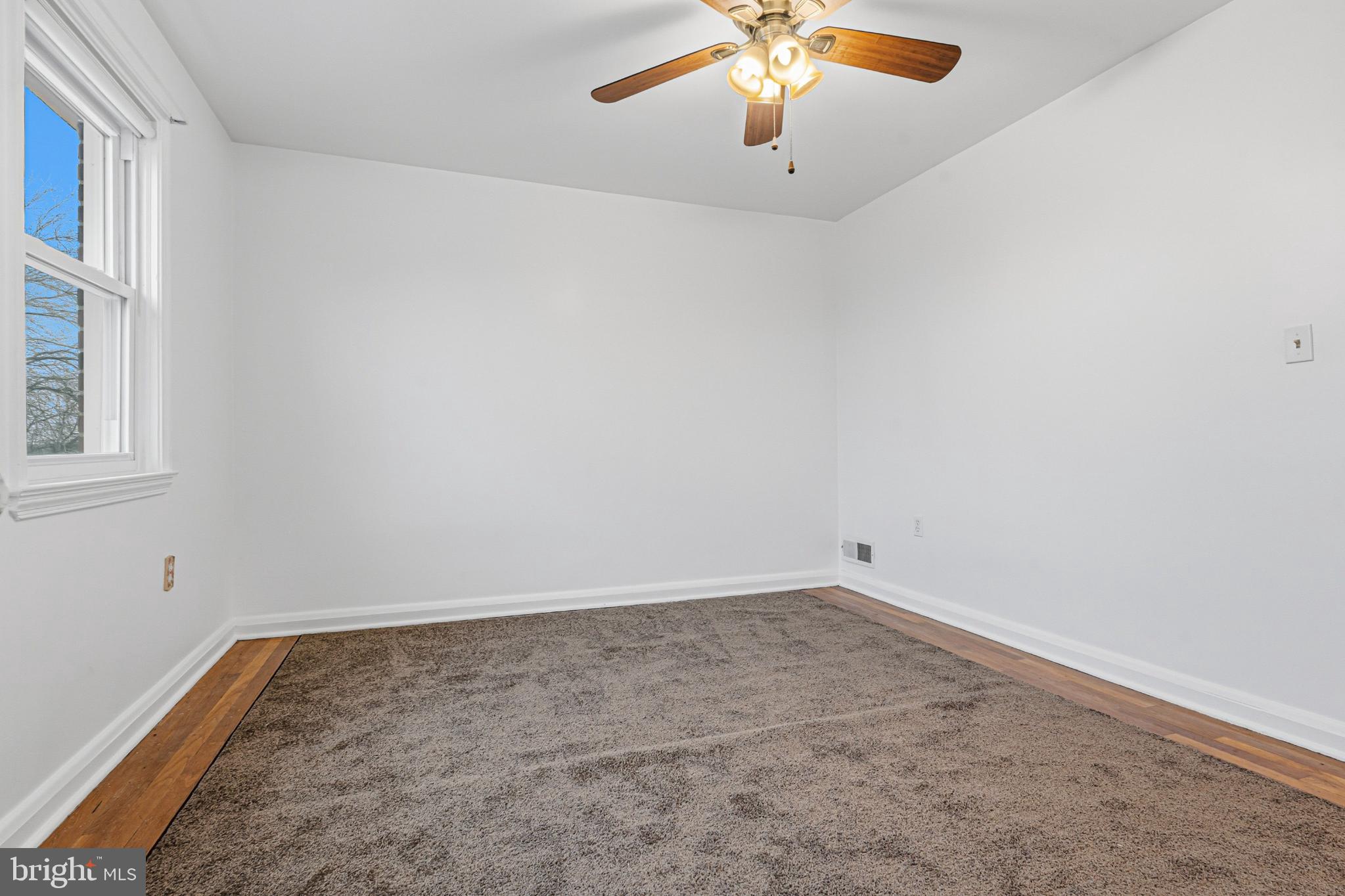 EASTWOOD - Residential