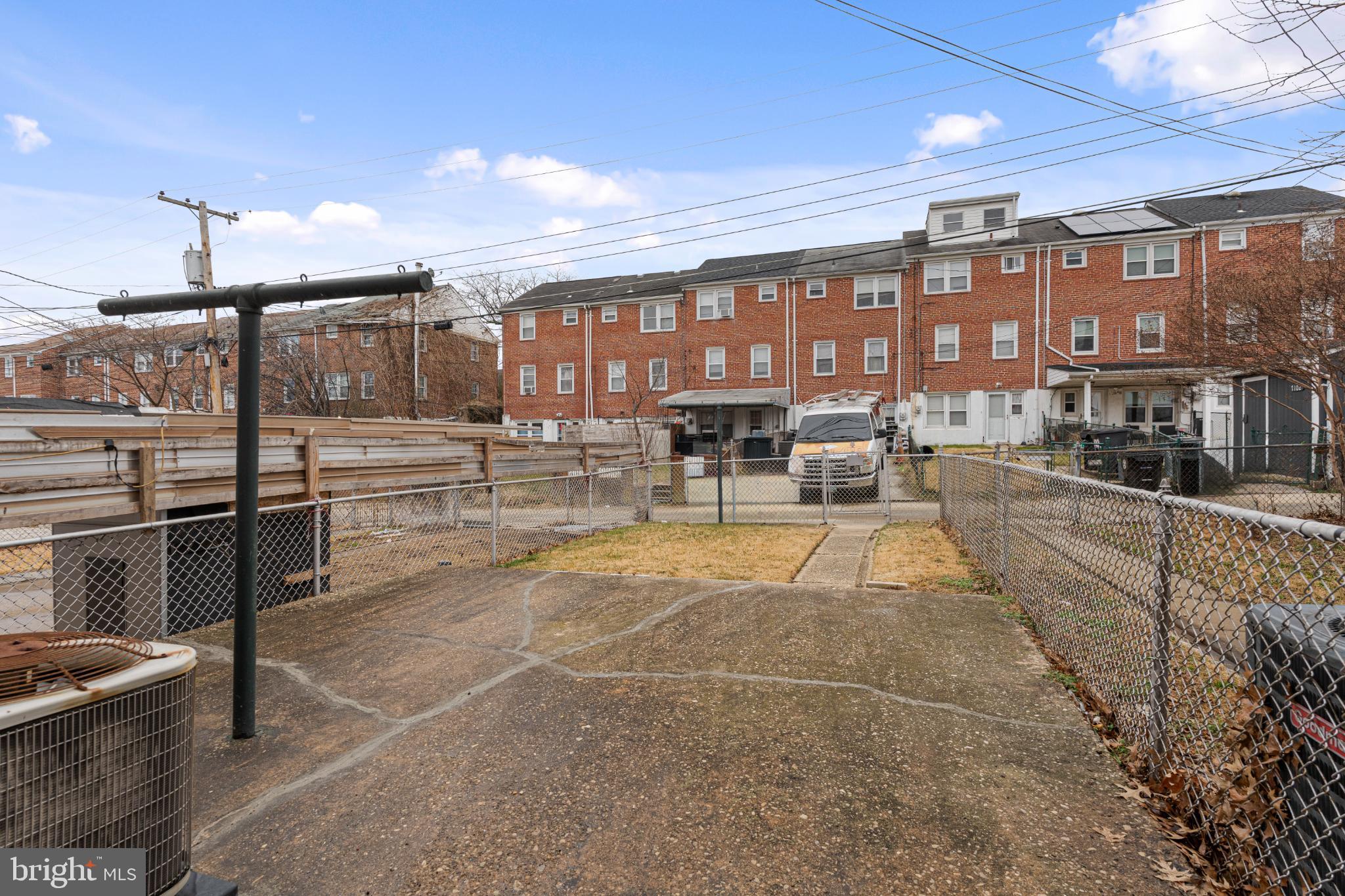 EASTWOOD - Residential