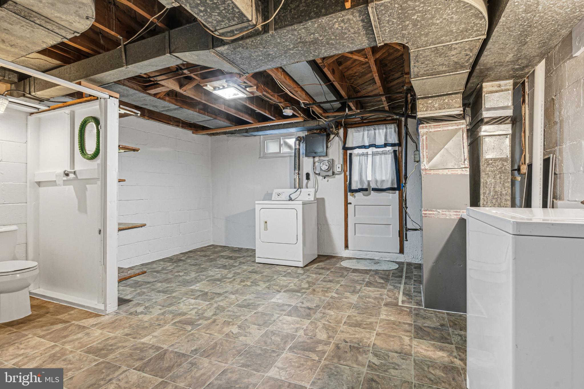 EASTWOOD - Residential