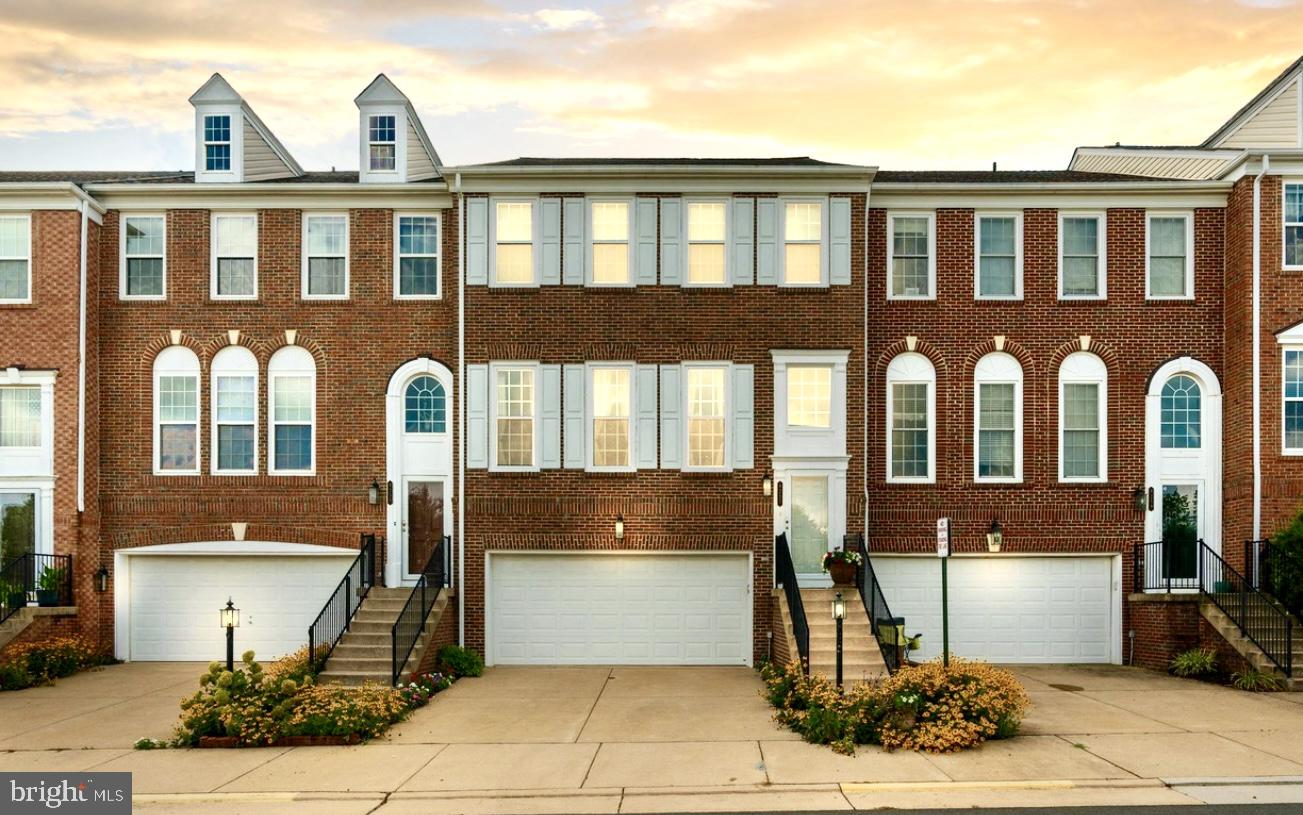 LAUREL HILL LANDBAY - Residential Lease