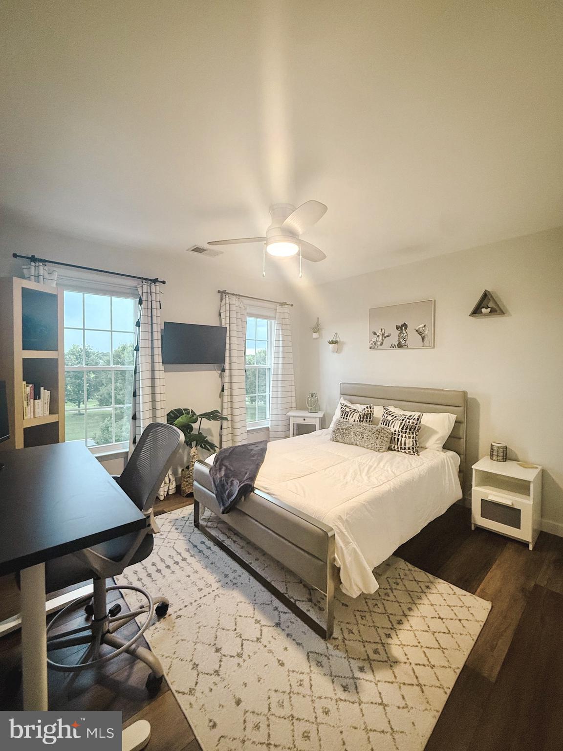 LAUREL HILL LANDBAY - Residential Lease